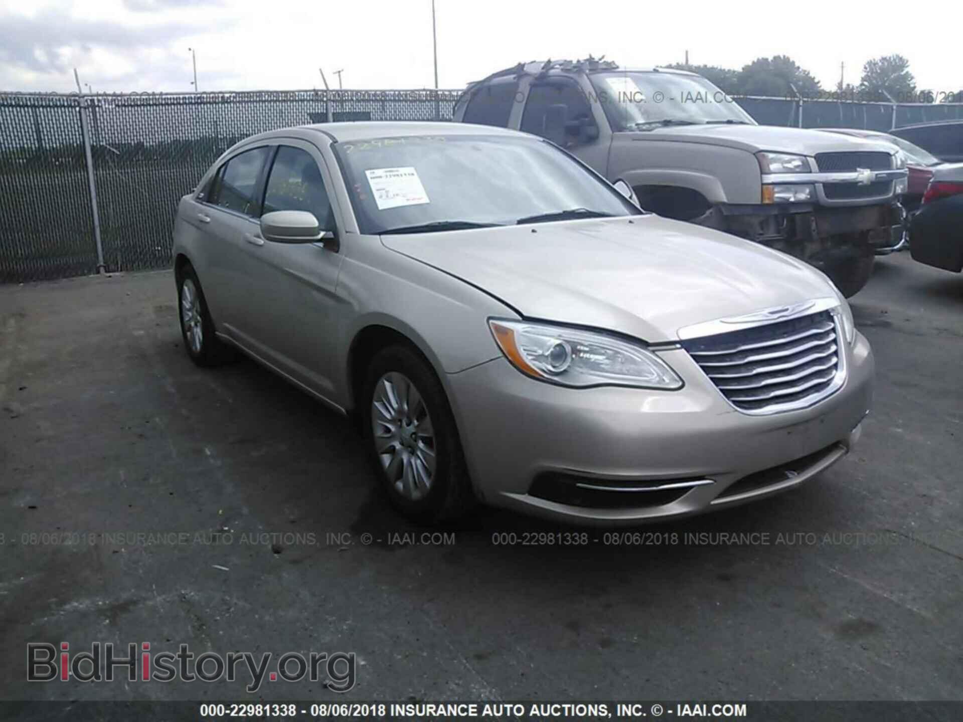 Photo 1C3CCBAB7EN210366 - Chrysler 200 2014
