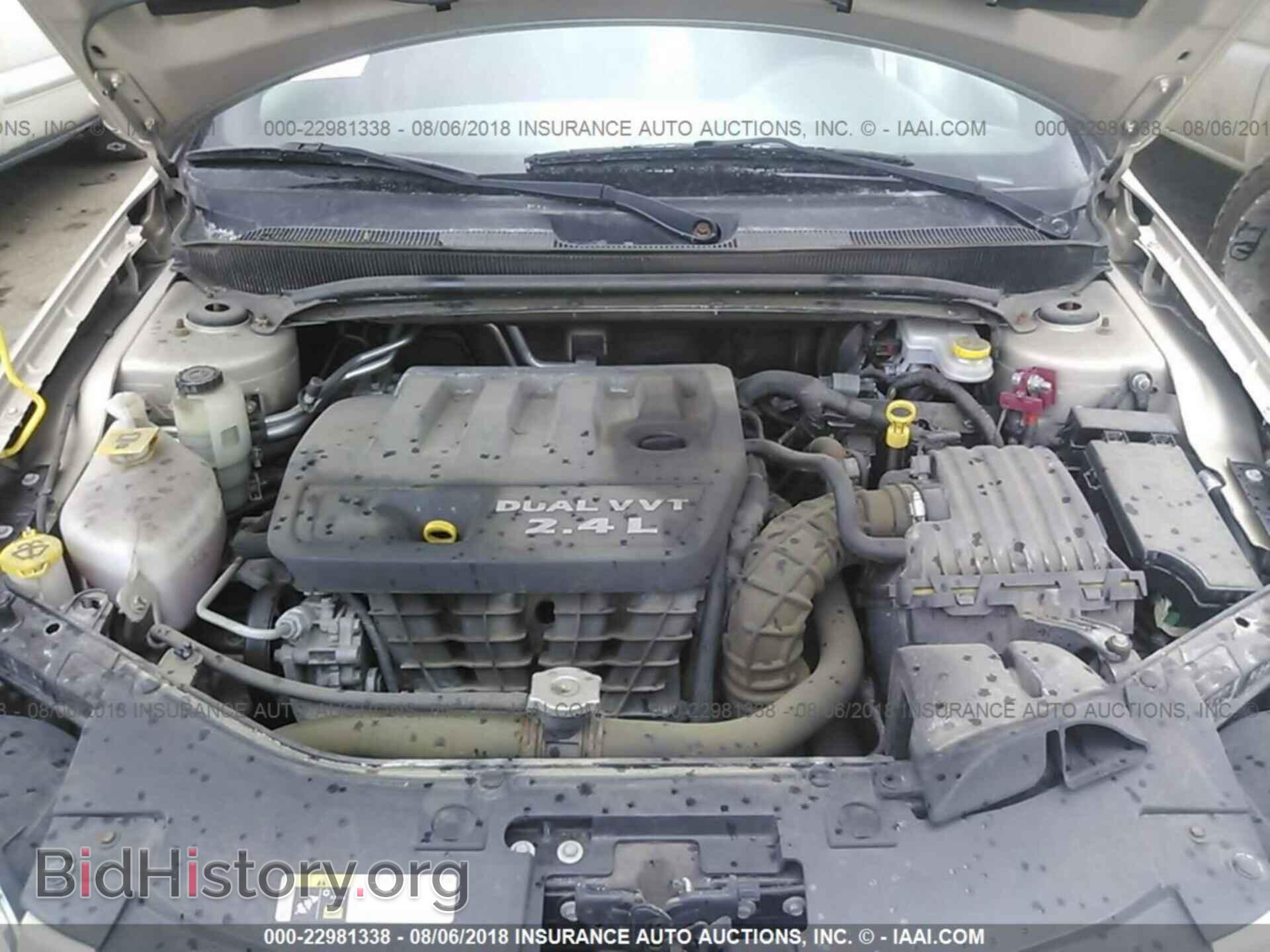 2014 Chrysler 200 - VIN: 1C3CCBAB7EN210366 - Photo 10