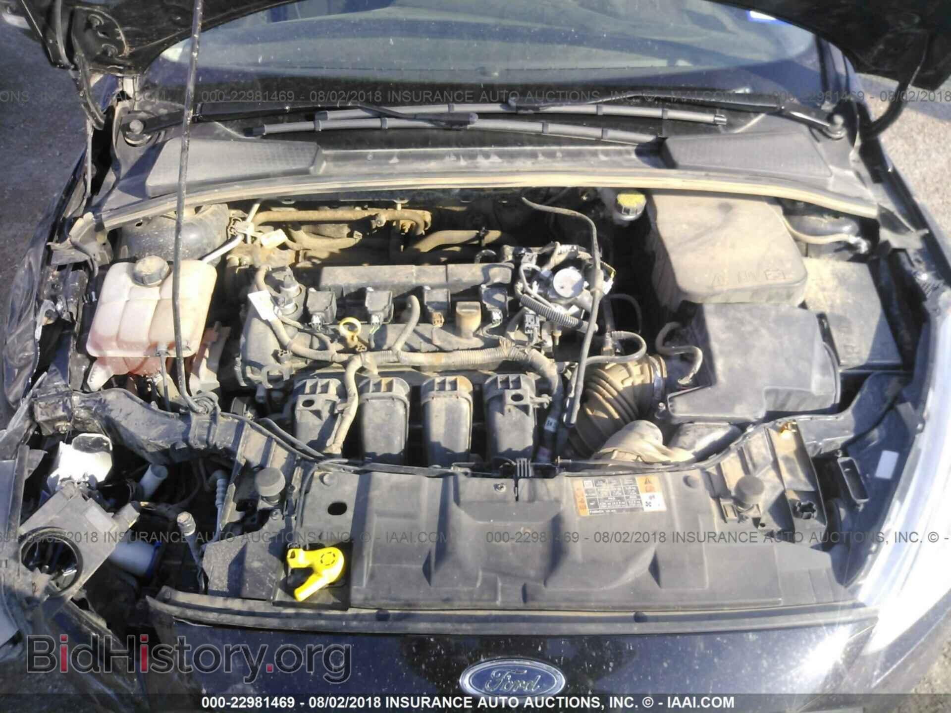 2016 Ford Focus - VIN: 1FADP3F24GL404697 - Photo 10