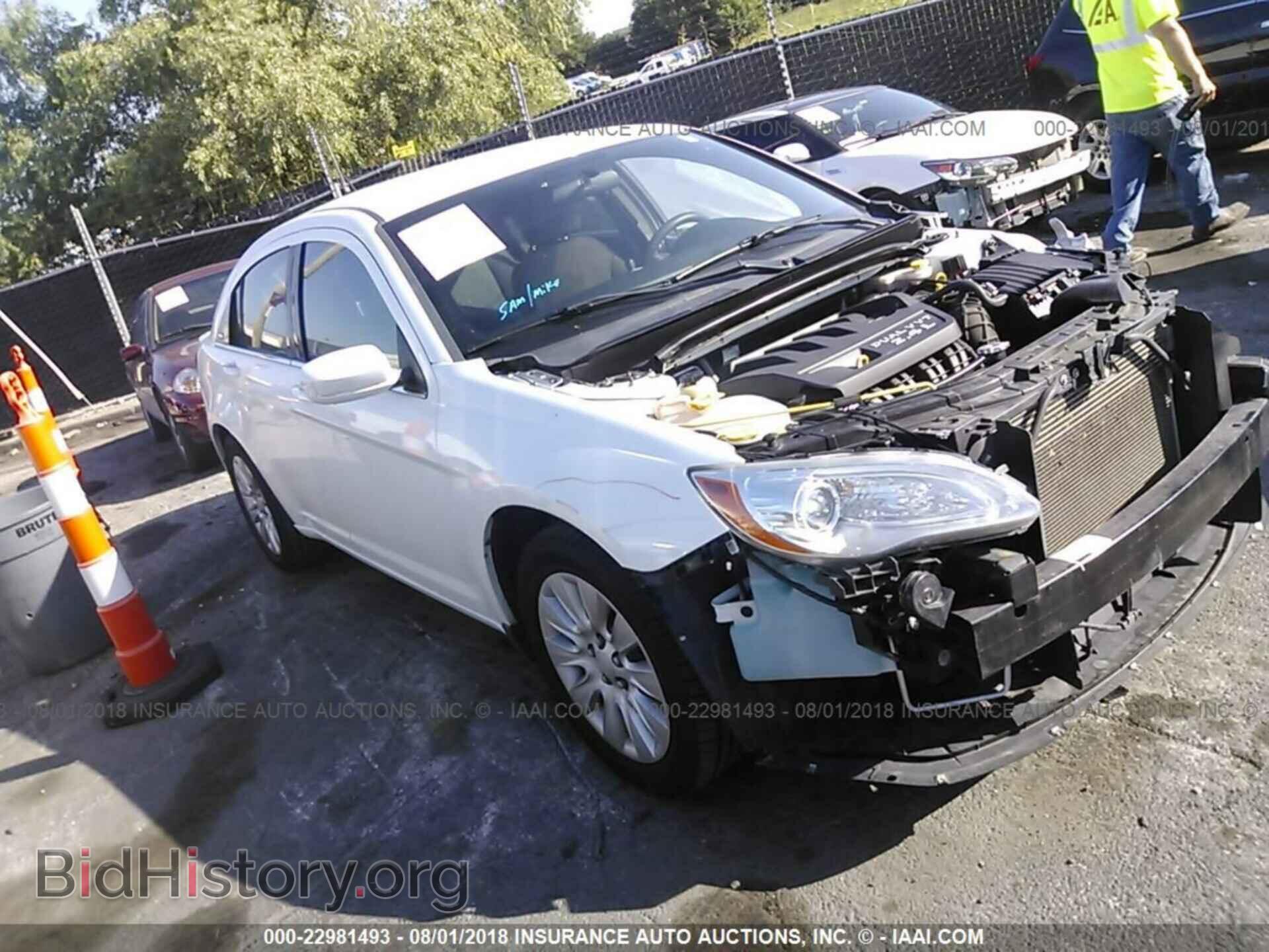 Фотография 1C3CCBAB4CN103787 - Chrysler 200 2012