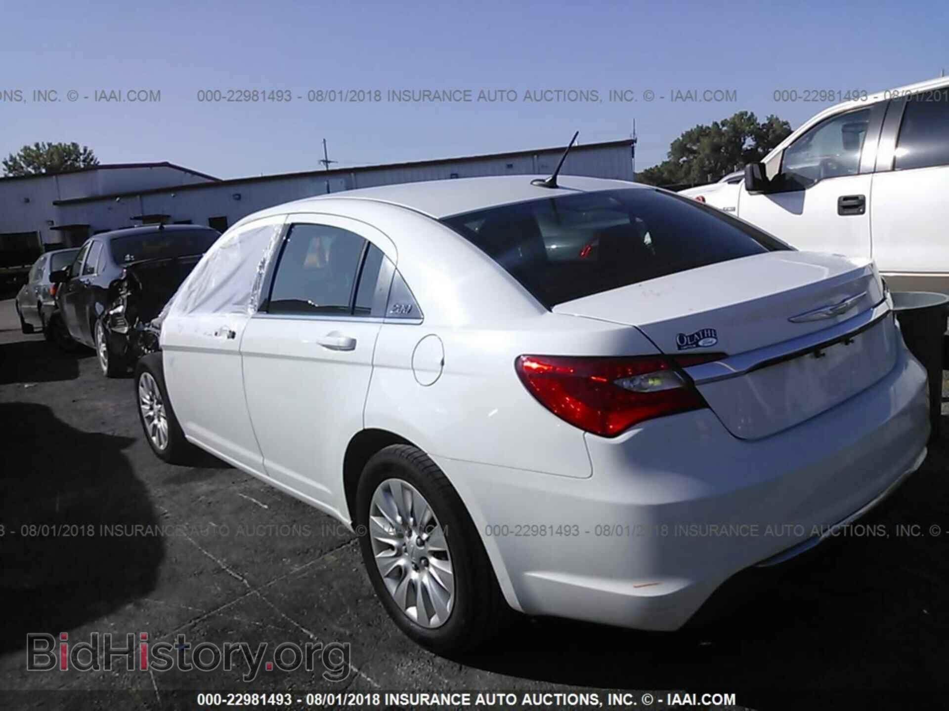 2012 Chrysler 200 - VIN: 1C3CCBAB4CN103787 - Фото 3