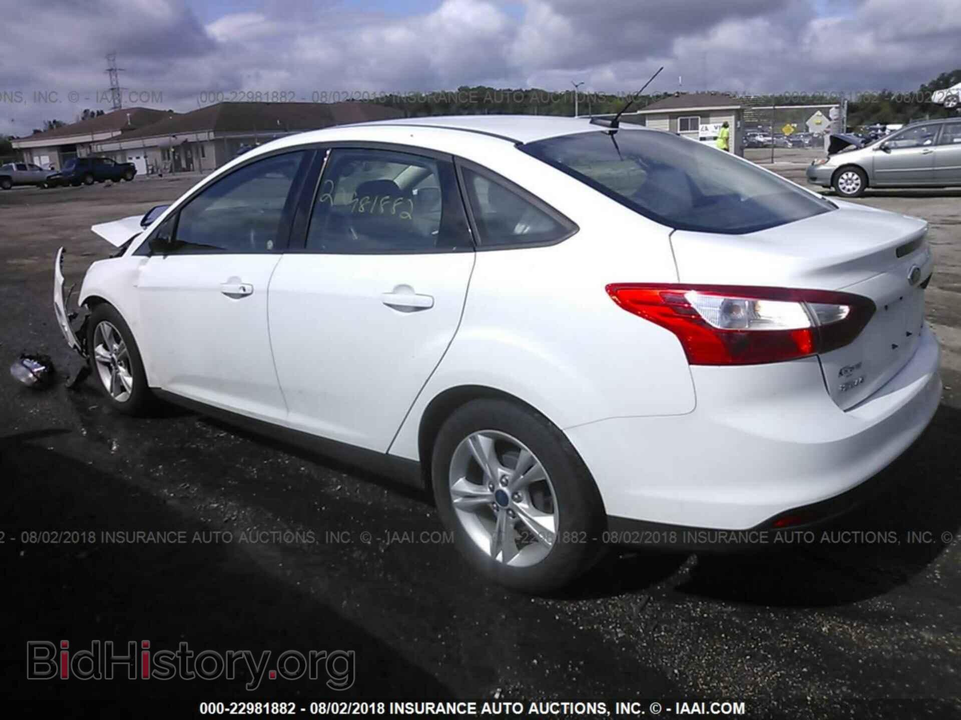 2014 FORD FOCUS - VIN: 1FADP3F2XEL454789 - Фото 3