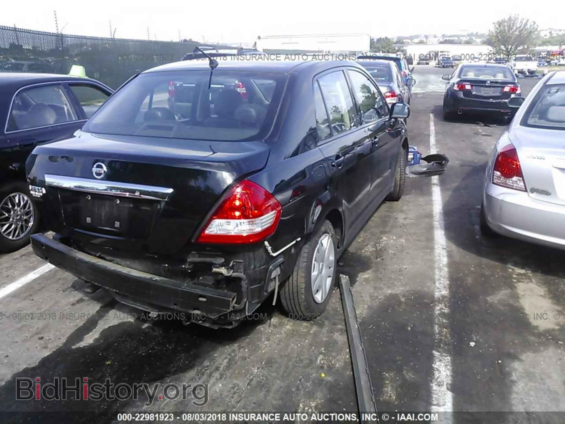2011 Nissan Versa - VIN: 3N1BC1AP0BL426314 - Фото 4