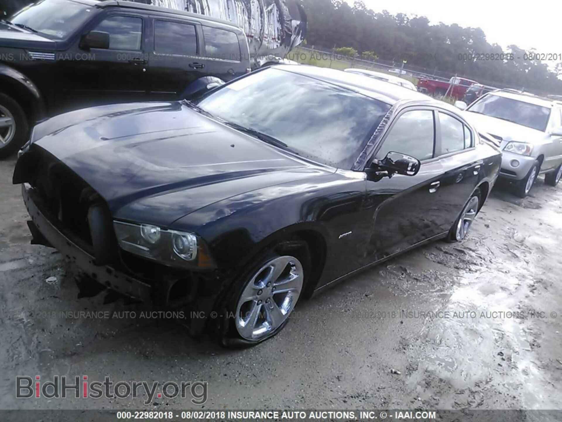 2013 Dodge Charger - VIN: 2C3CDXCT4DH526184 - Photo 2