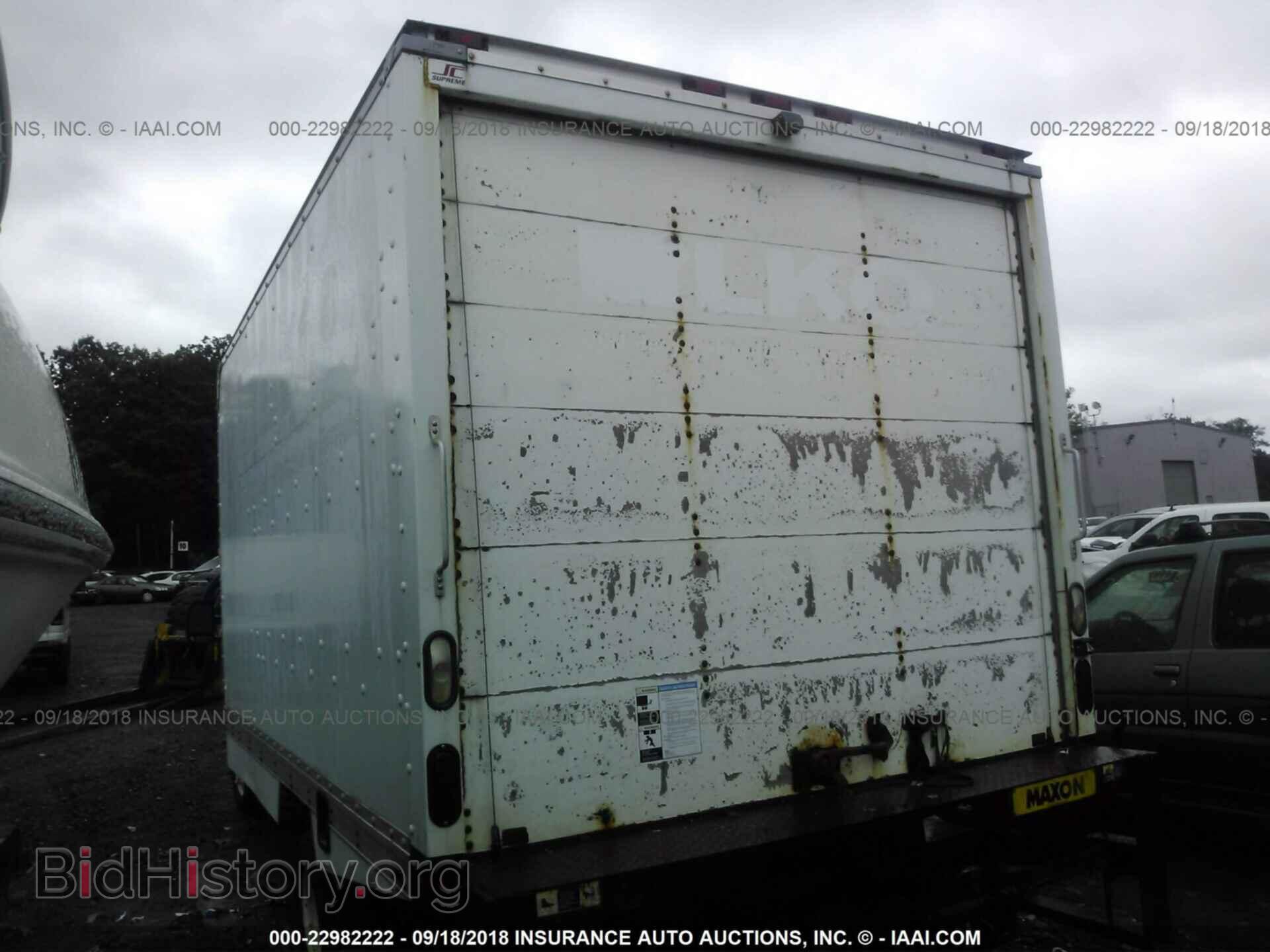 2011 Ford Econoline - VIN: 1FDSE3FL0BDA62888 - Фото 3