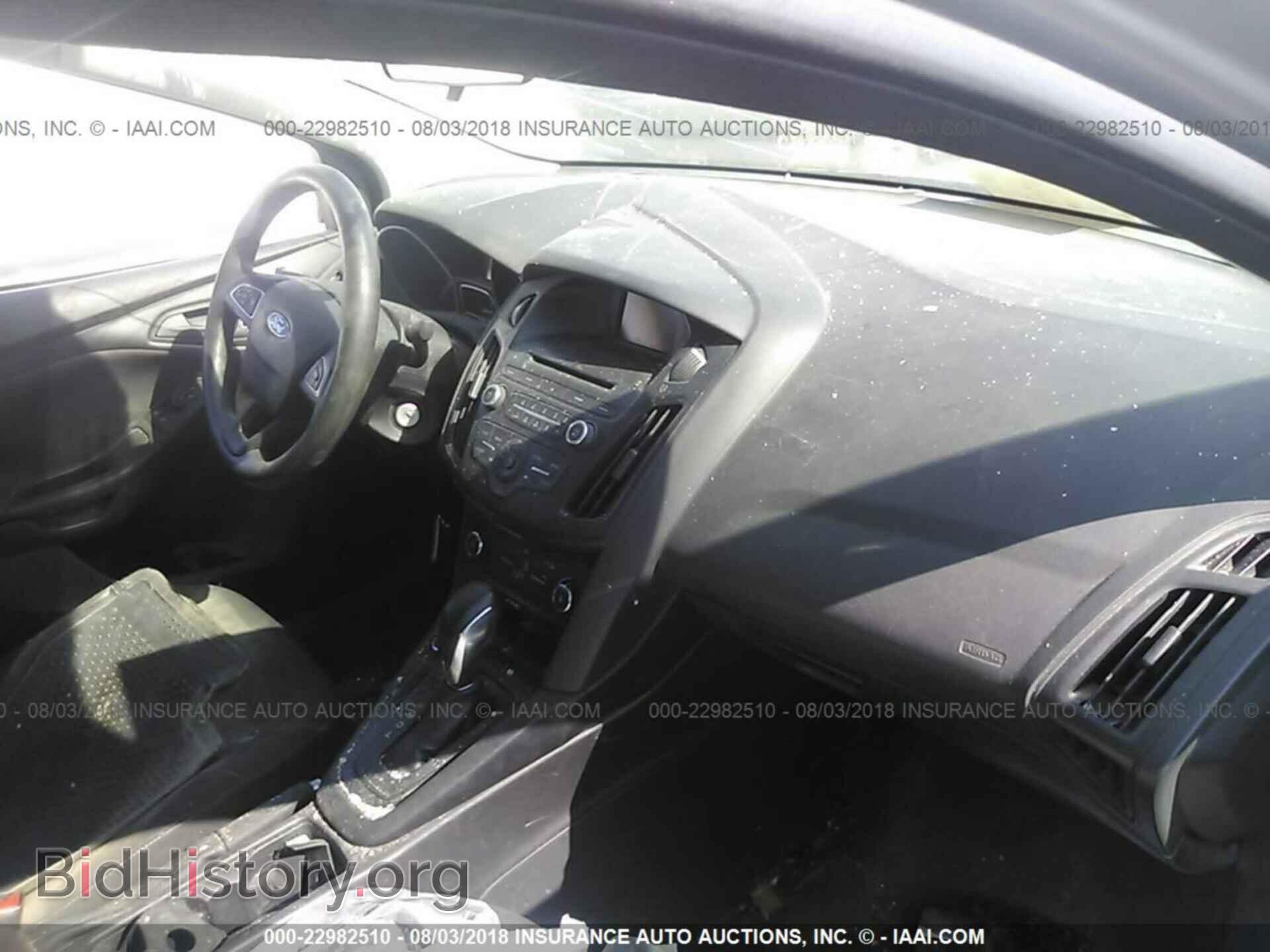 2015 Ford Focus - VIN: 1FADP3E23FL228967 - Photo 5