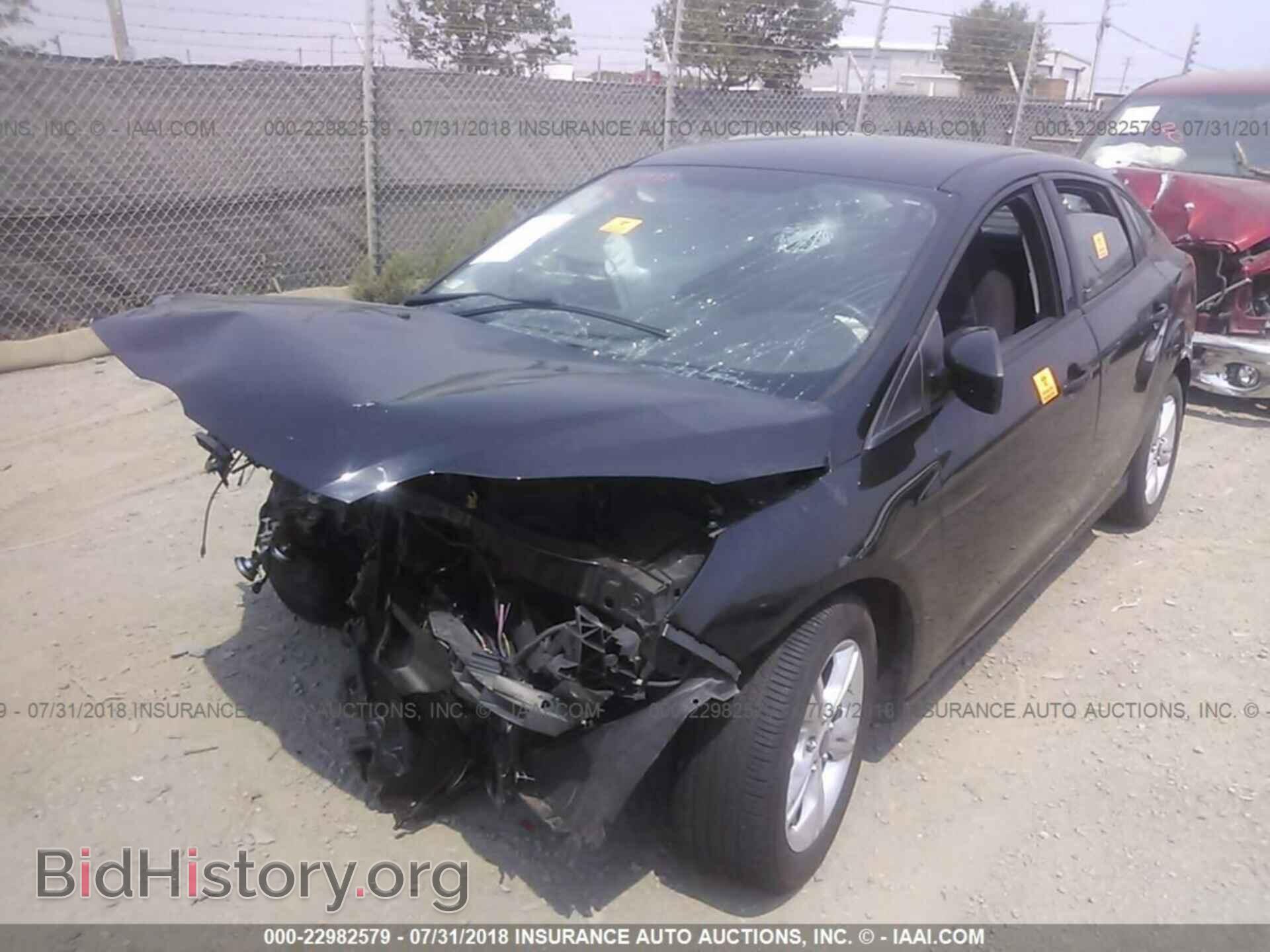 2012 Ford Focus - VIN: 1FAHP3F2XCL386489 - Фото 2