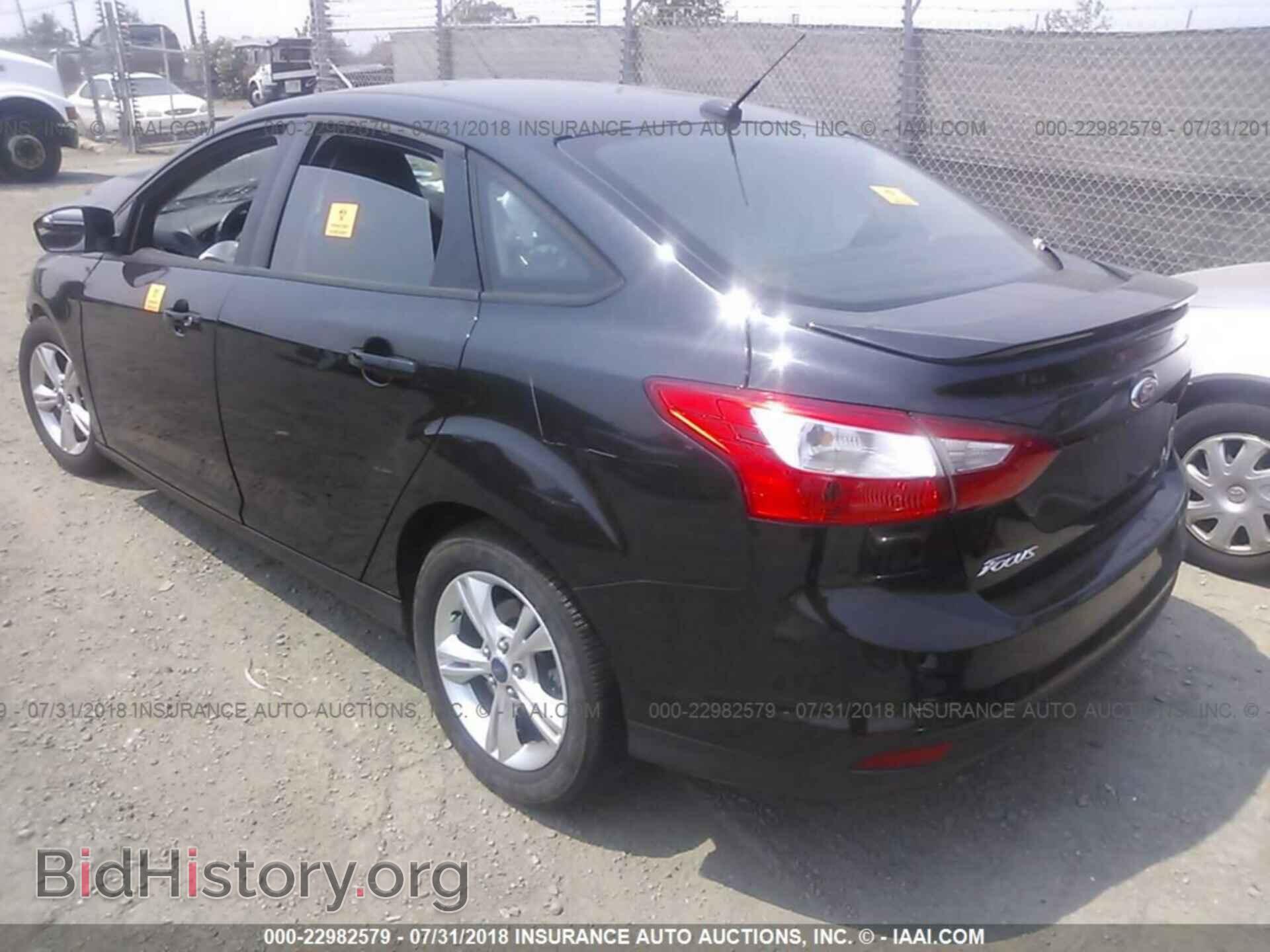 2012 Ford Focus - VIN: 1FAHP3F2XCL386489 - Фото 3