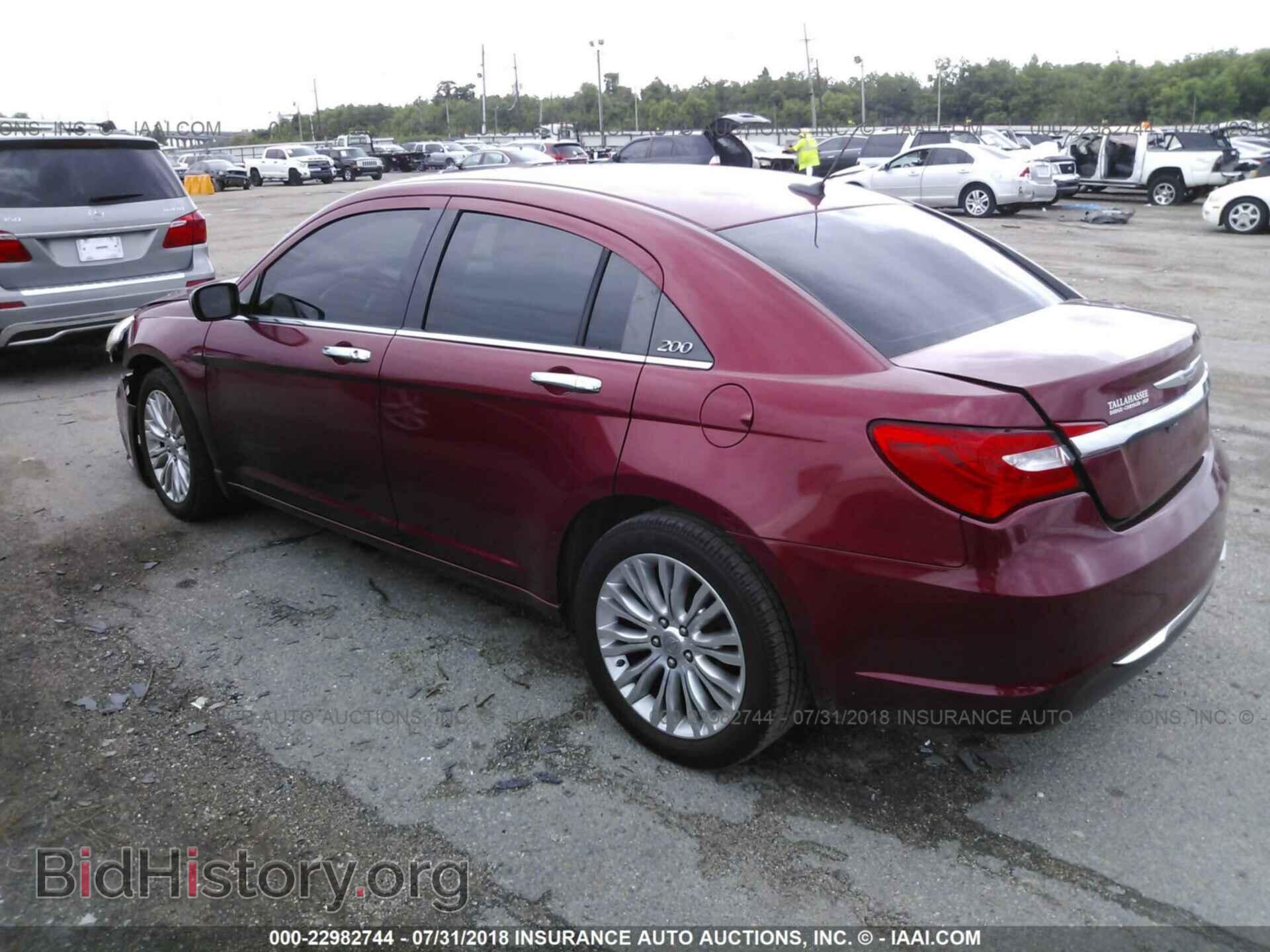 2011 Chrysler 200 - VIN: 1C3BC2FB9BN570397 - Фото 3