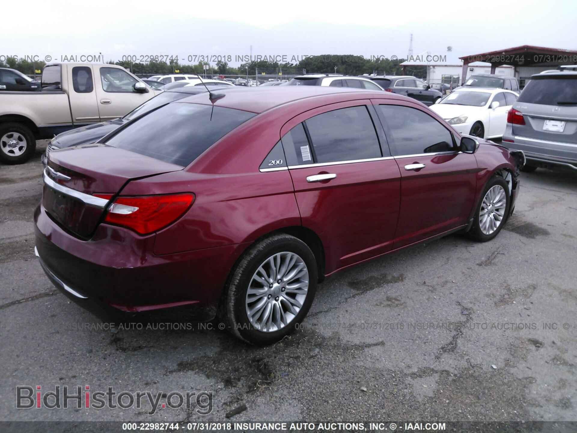 2011 Chrysler 200 - VIN: 1C3BC2FB9BN570397 - Фото 4