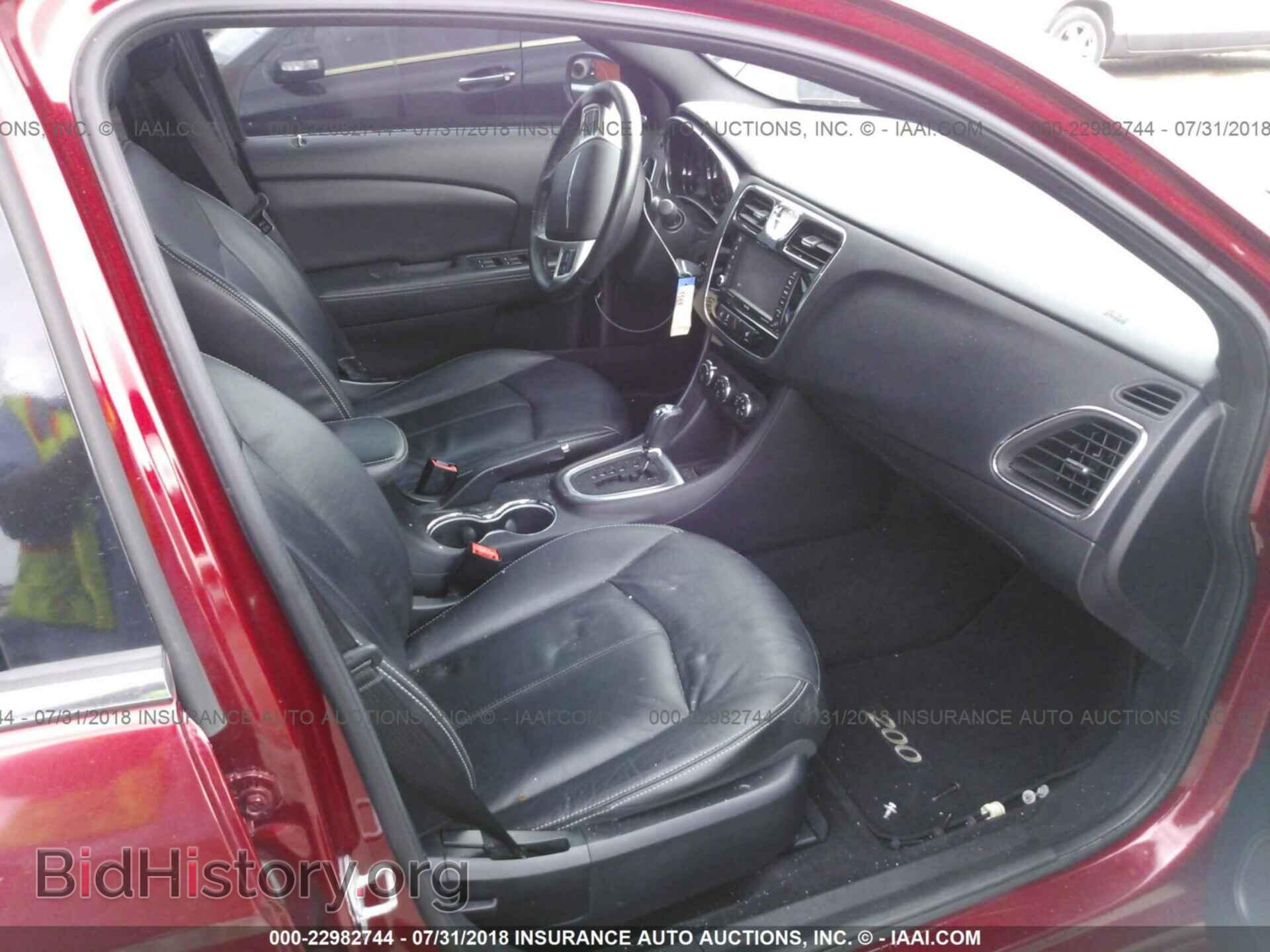 2011 Chrysler 200 - VIN: 1C3BC2FB9BN570397 - Фото 5
