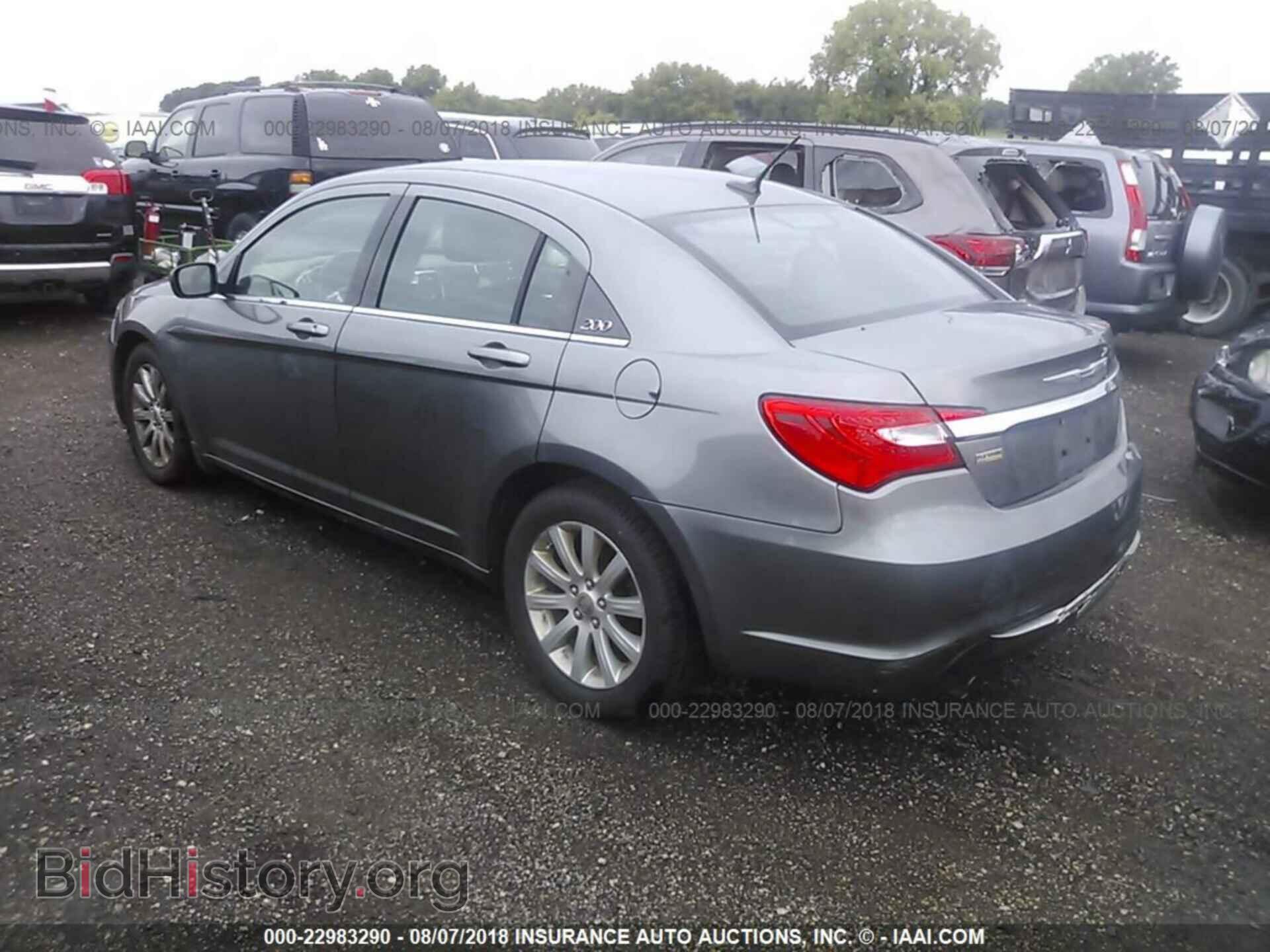 2013 Chrysler 200 - VIN: 1C3CCBBG2DN527772 - Фото 3