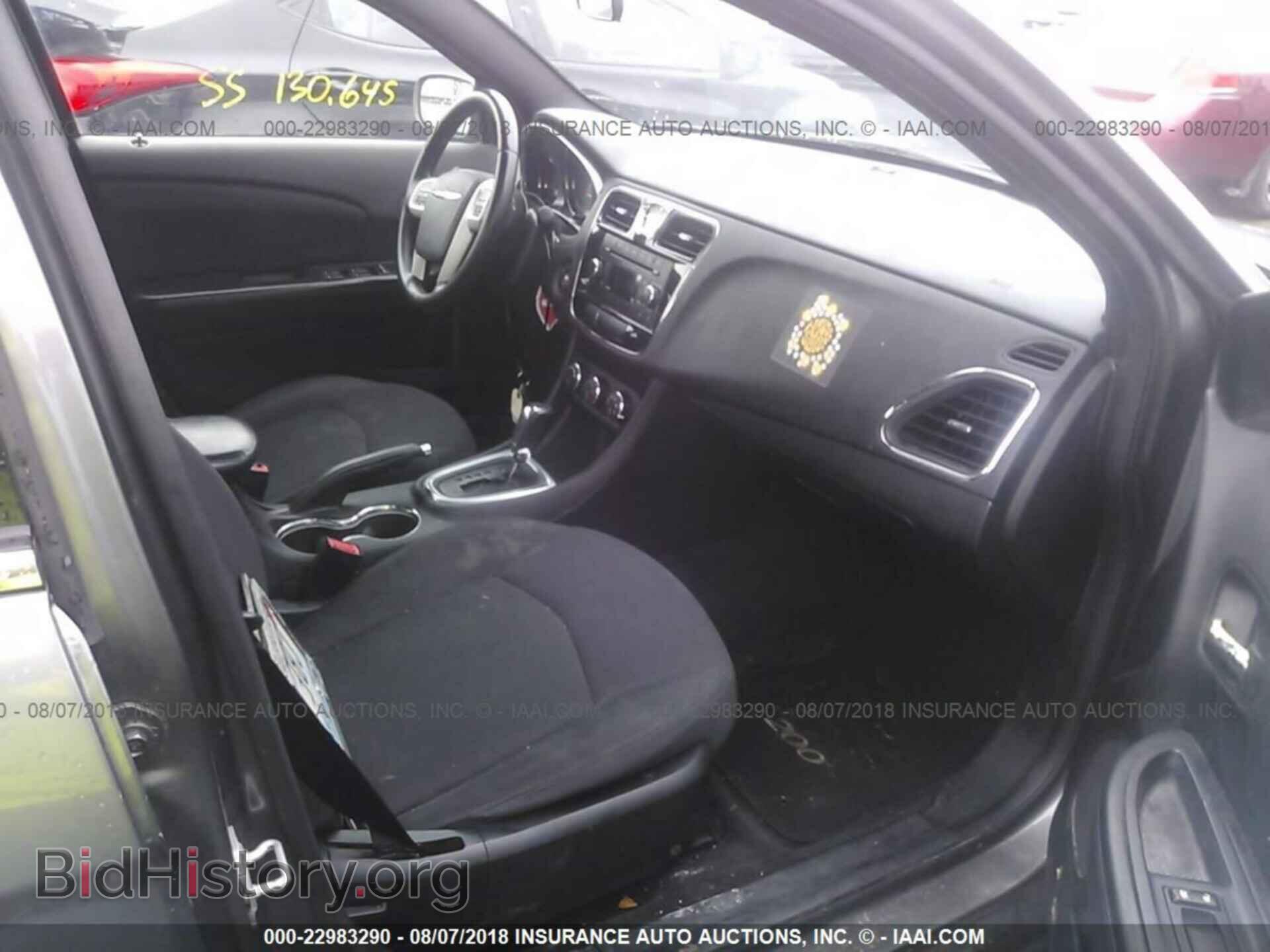2013 Chrysler 200 - VIN: 1C3CCBBG2DN527772 - Фото 5