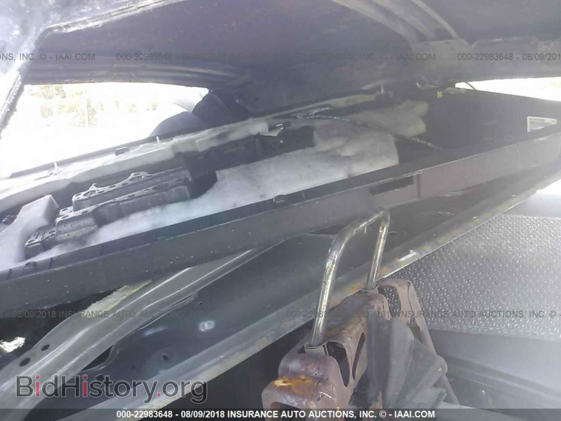 2015 Dodge Challenger - VIN: 2C3CDZAGXFH712297 - Фото 8