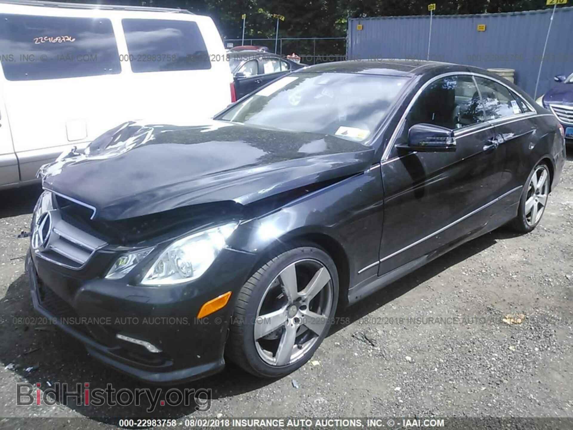 2011 Mercedes-benz E - VIN: WDDKJ7CB2BF066549 - Фото 2