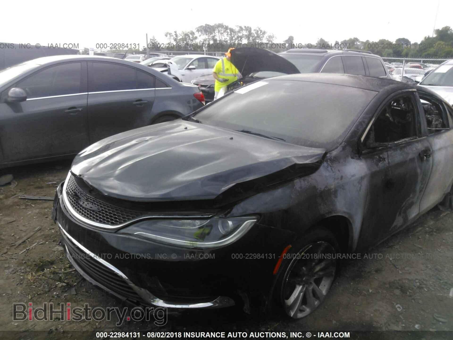 2015 Chrysler 200 - VIN: 1C3CCCAB4FN659950 - Фото 2