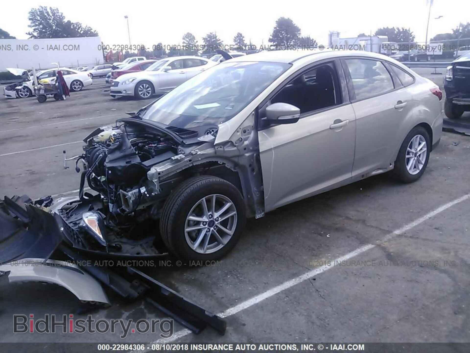 2016 Ford Focus - VIN: 1FADP3F23GL313579 - Photo 2