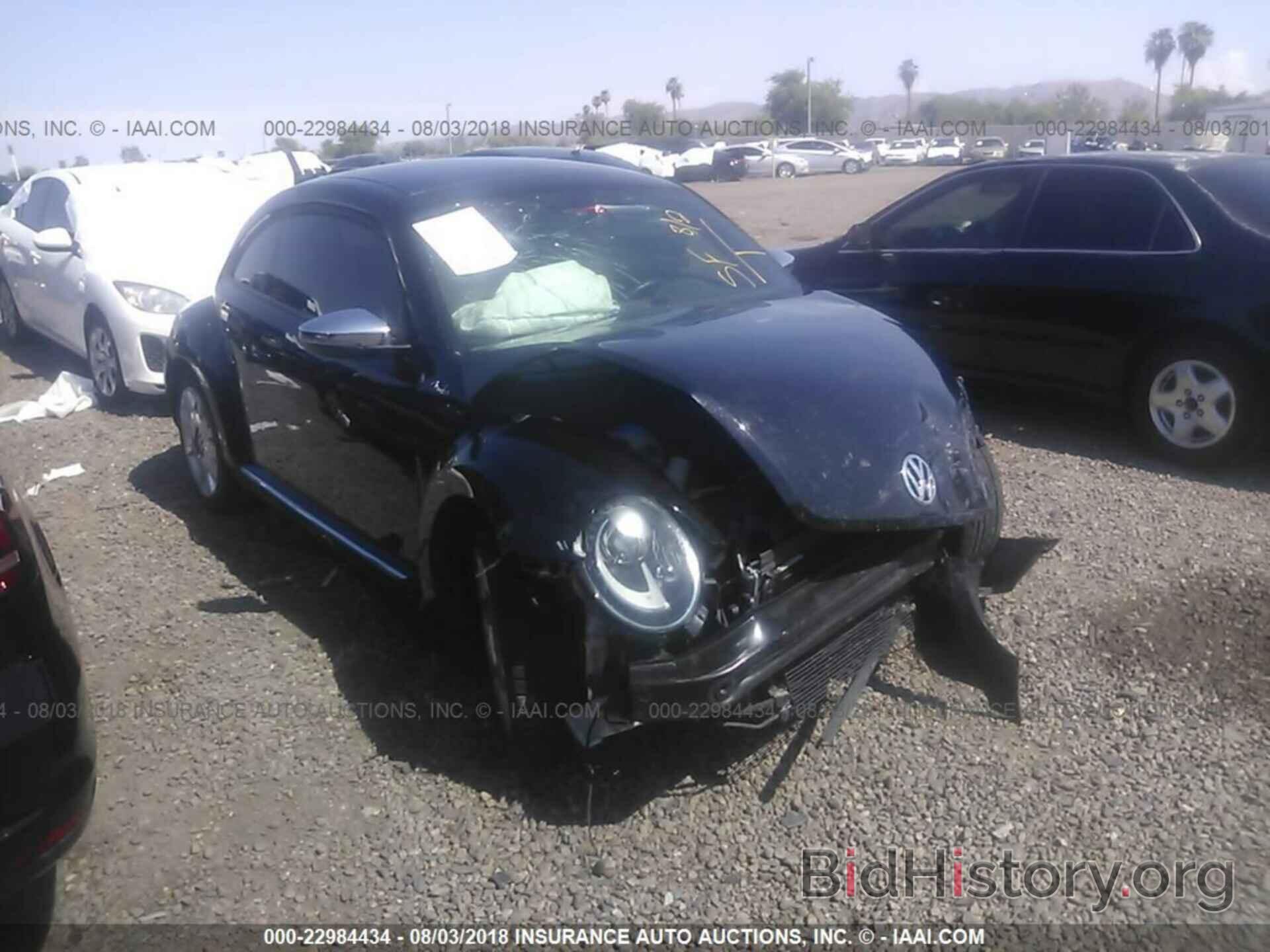 Photo 3VWJP7AT4DM682057 - Volkswagen Beetle 2013