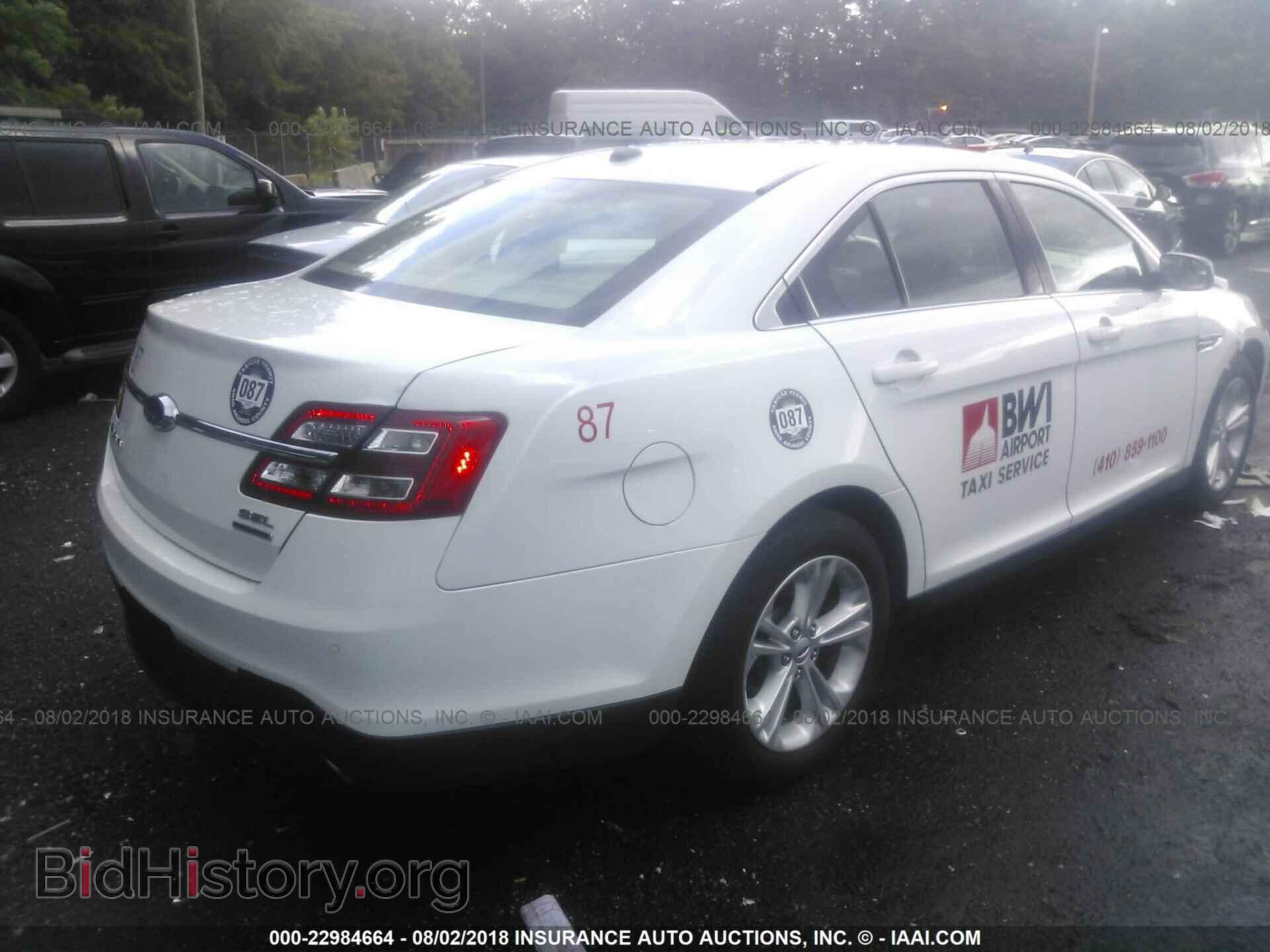 2017 Ford Taurus - VIN: 1FAHP2E85HG109779 - Photo 4