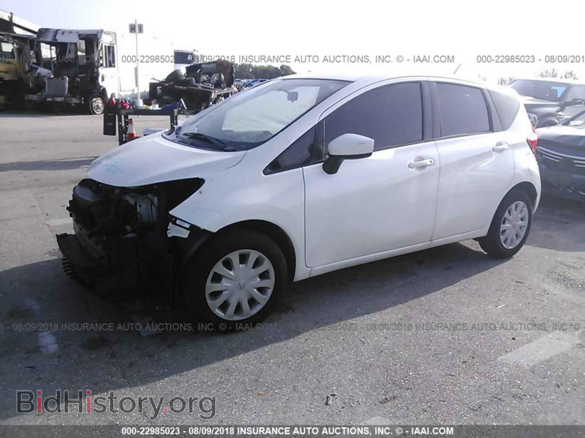 2015 Nissan Versa note - VIN: 3N1CE2CP3FL370103 - Фото 2