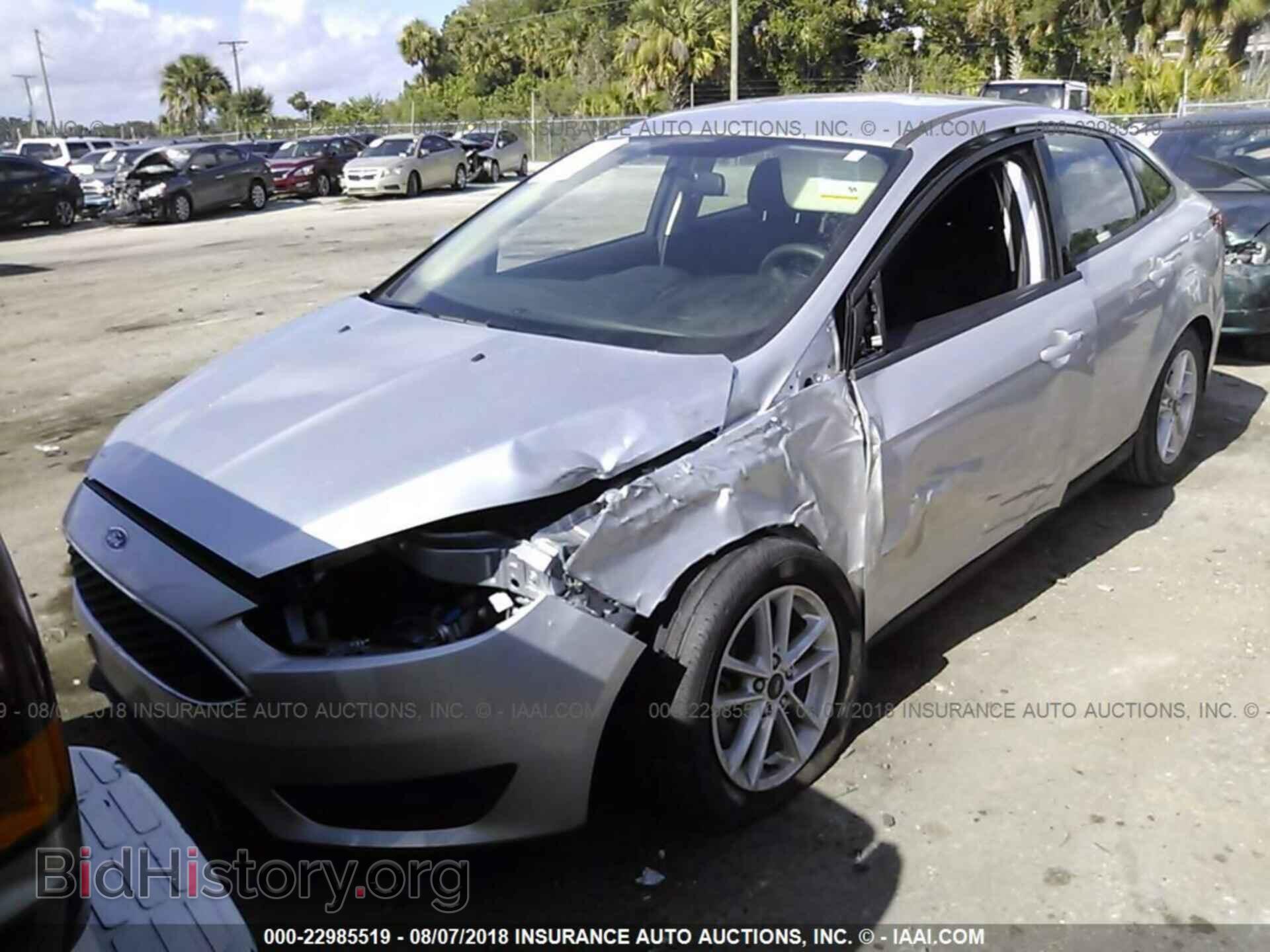 2017 Ford Focus - VIN: 1FADP3F22HL212549 - Photo 6