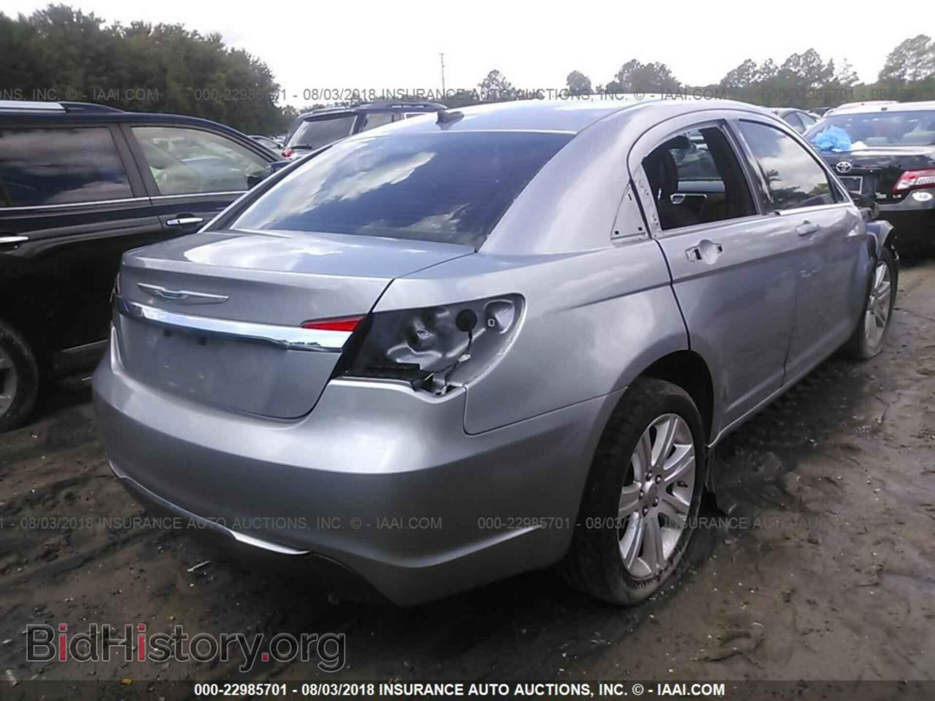2013 Chrysler 200 - VIN: 1C3CCBBB9DN509628 - Photo 4