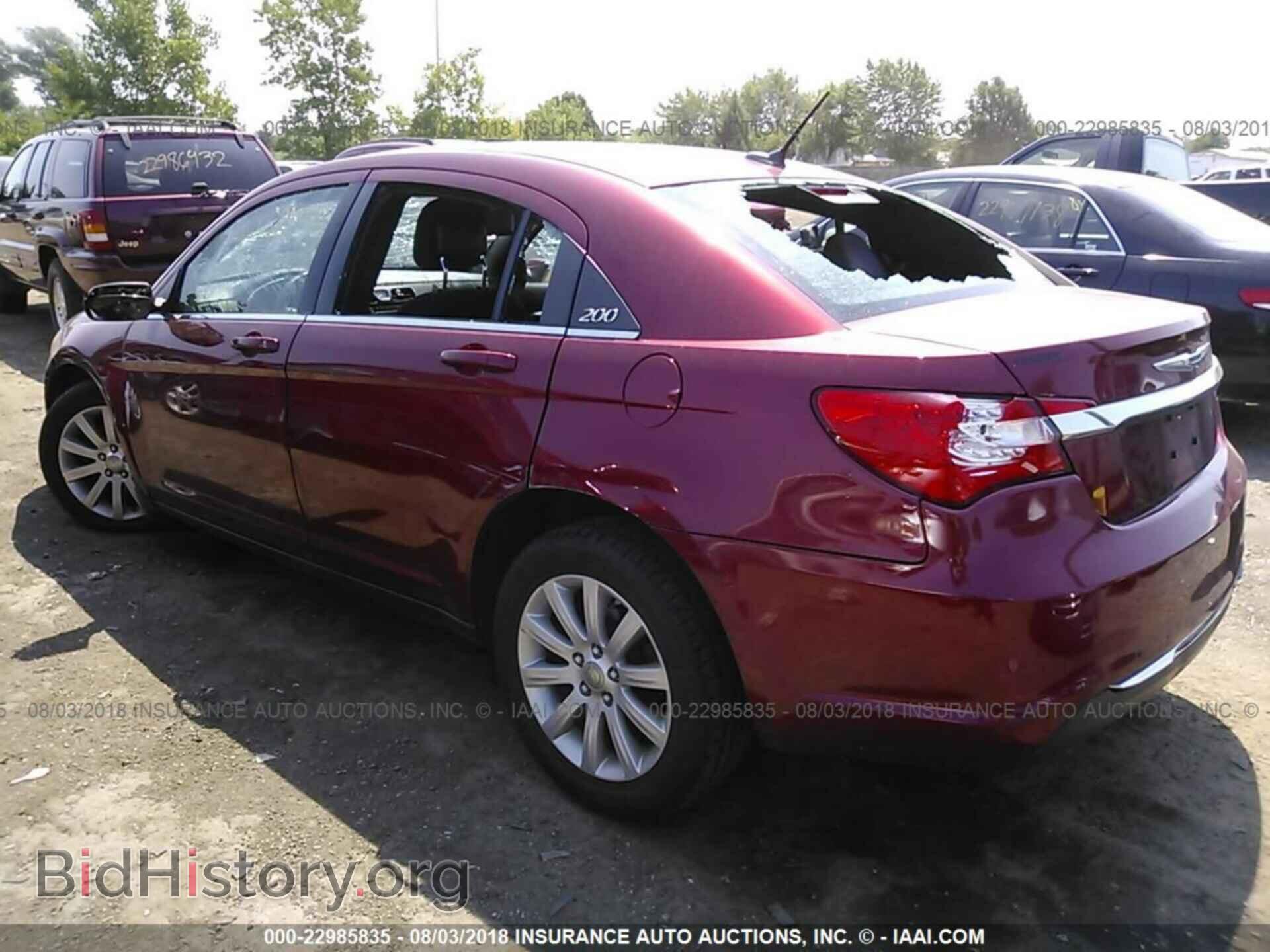 2013 Chrysler 200 - VIN: 1C3CCBBB3DN570487 - Photo 3