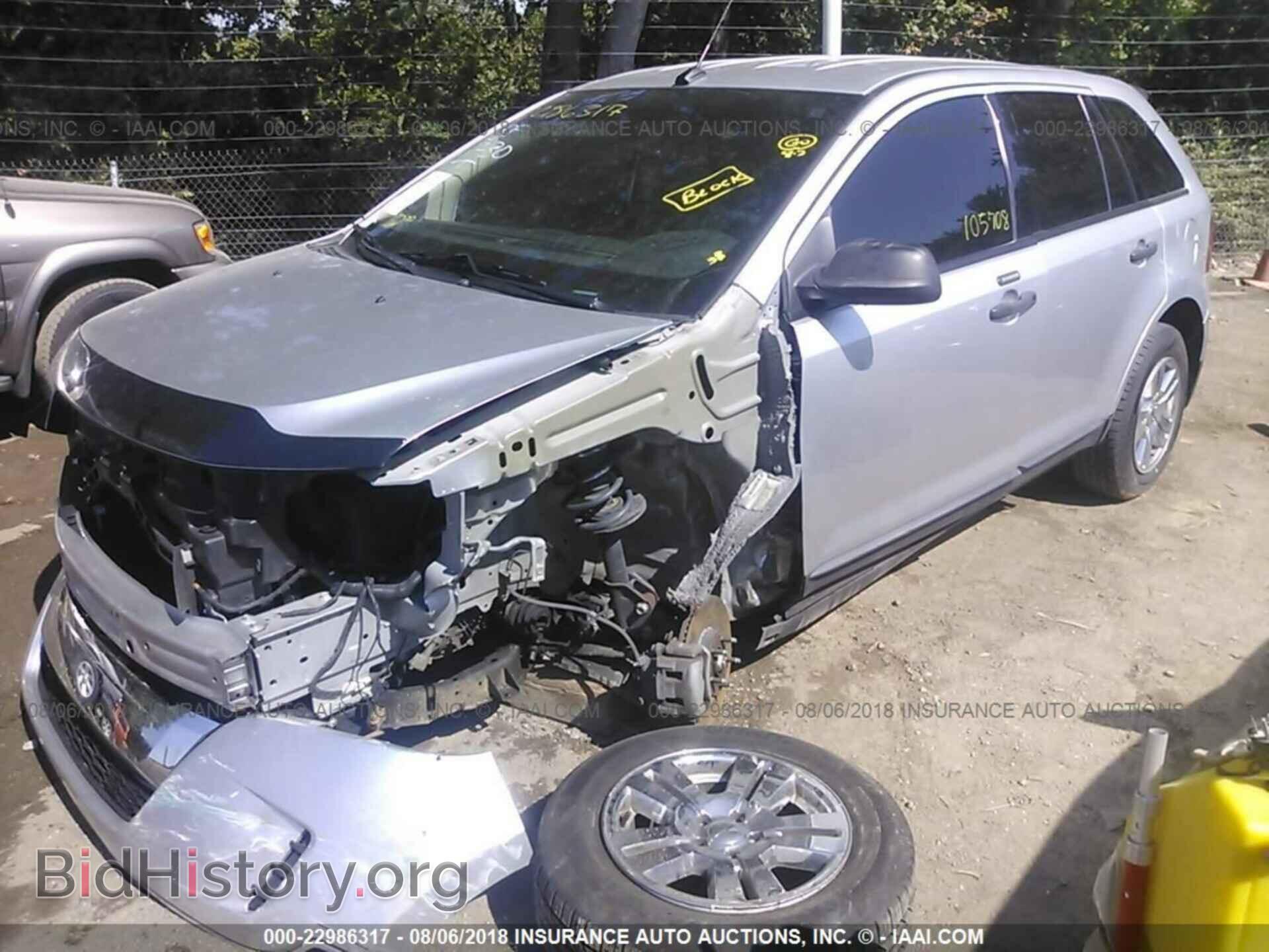 2011 Ford Edge - VIN: 2FMDK3GC0BBB24005 - Photo 2