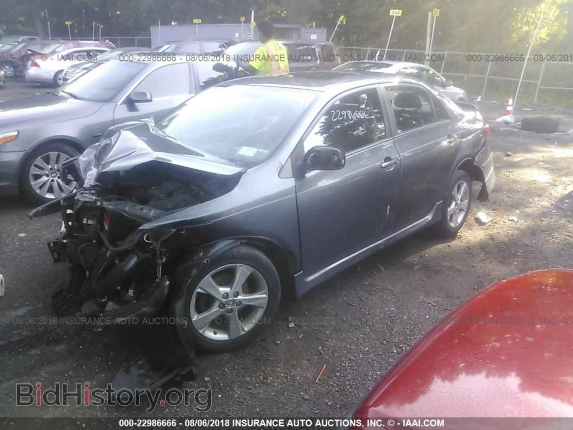 2011 Toyota Corolla - VIN: 2T1BU4EEXBC607833 - Фото 2