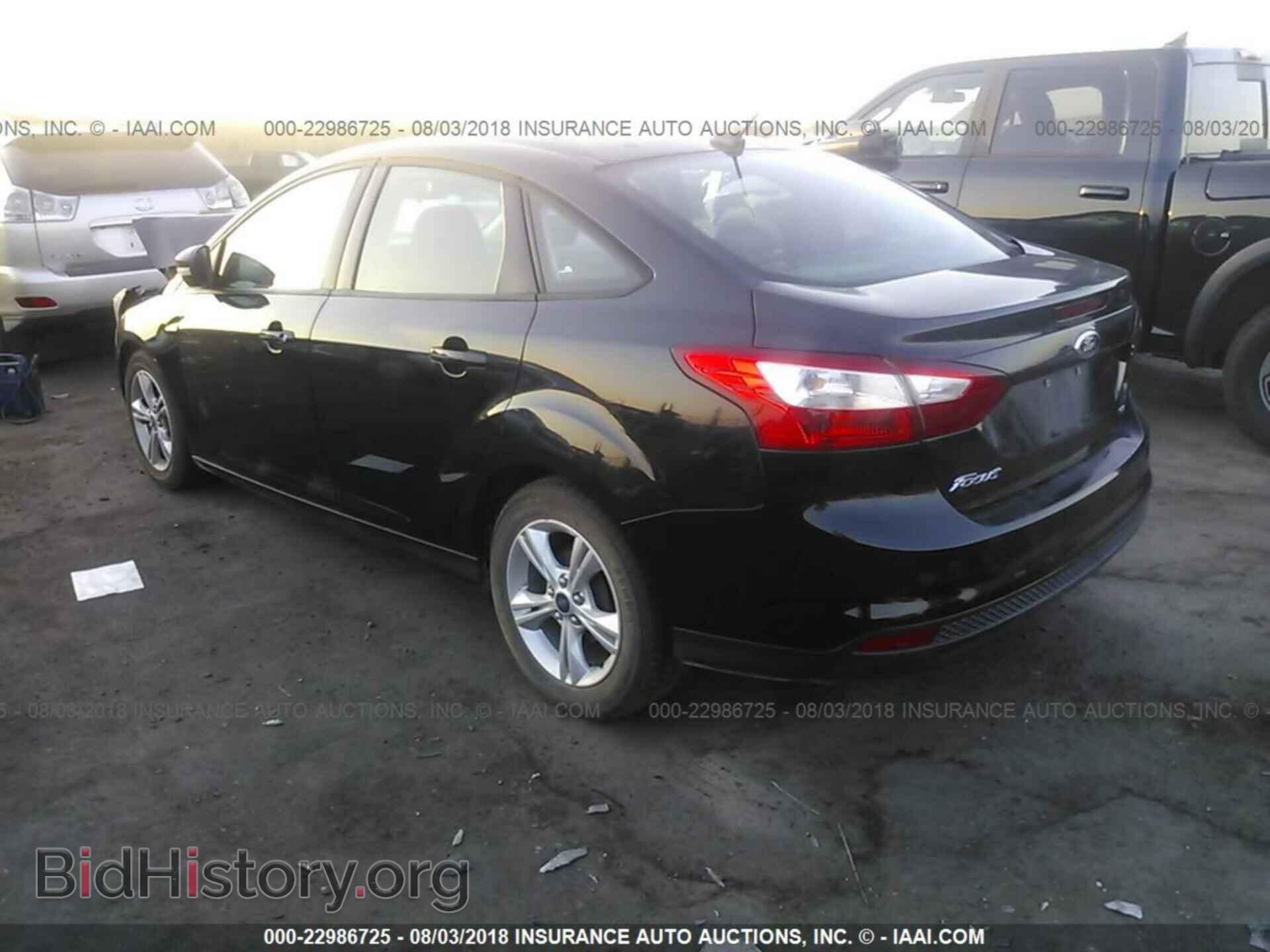 2013 Ford Focus - VIN: 1FADP3F22DL164853 - Photo 3