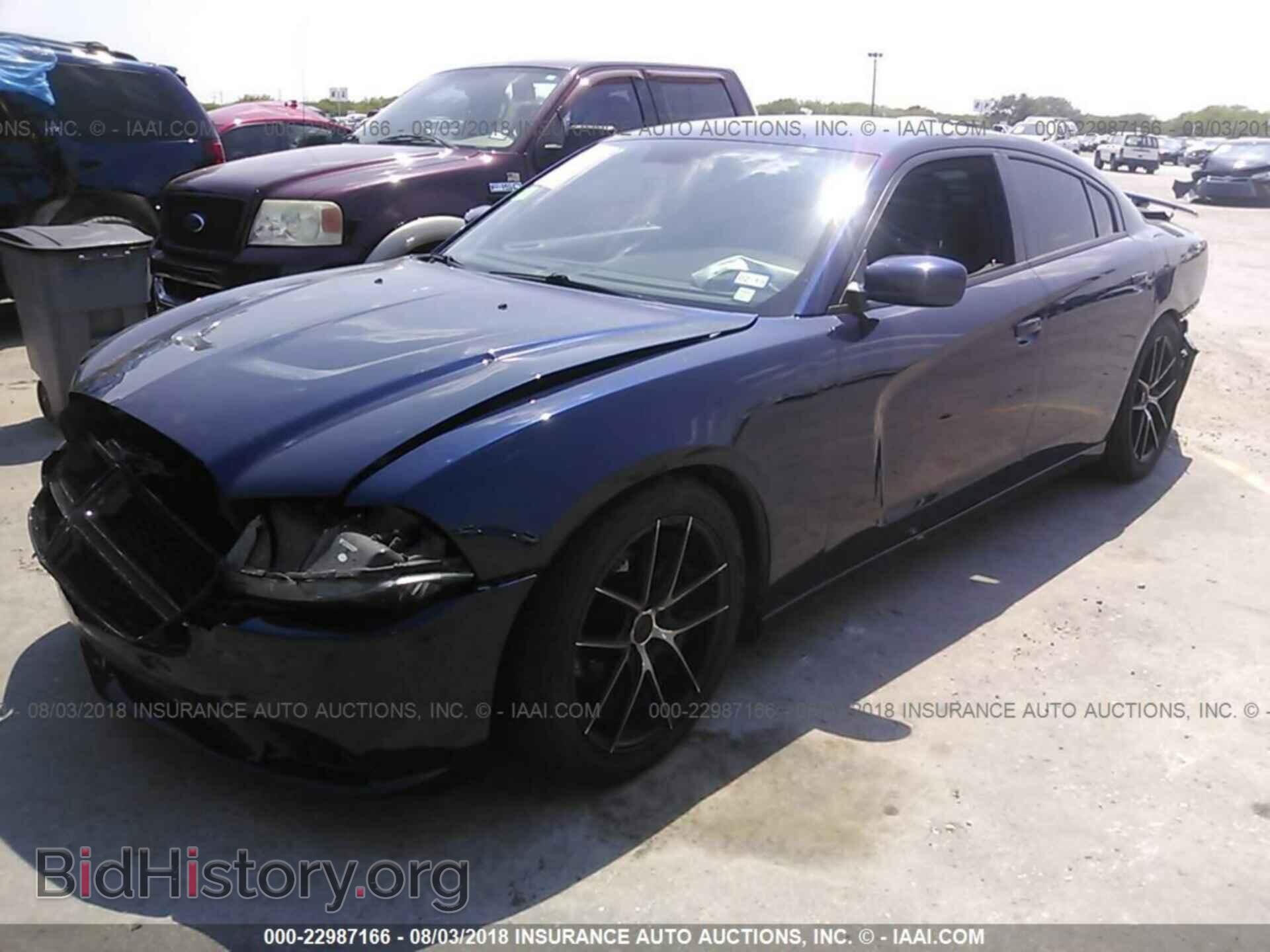 2013 Dodge Charger - VIN: 2C3CDXBGXDH678068 - Photo 2