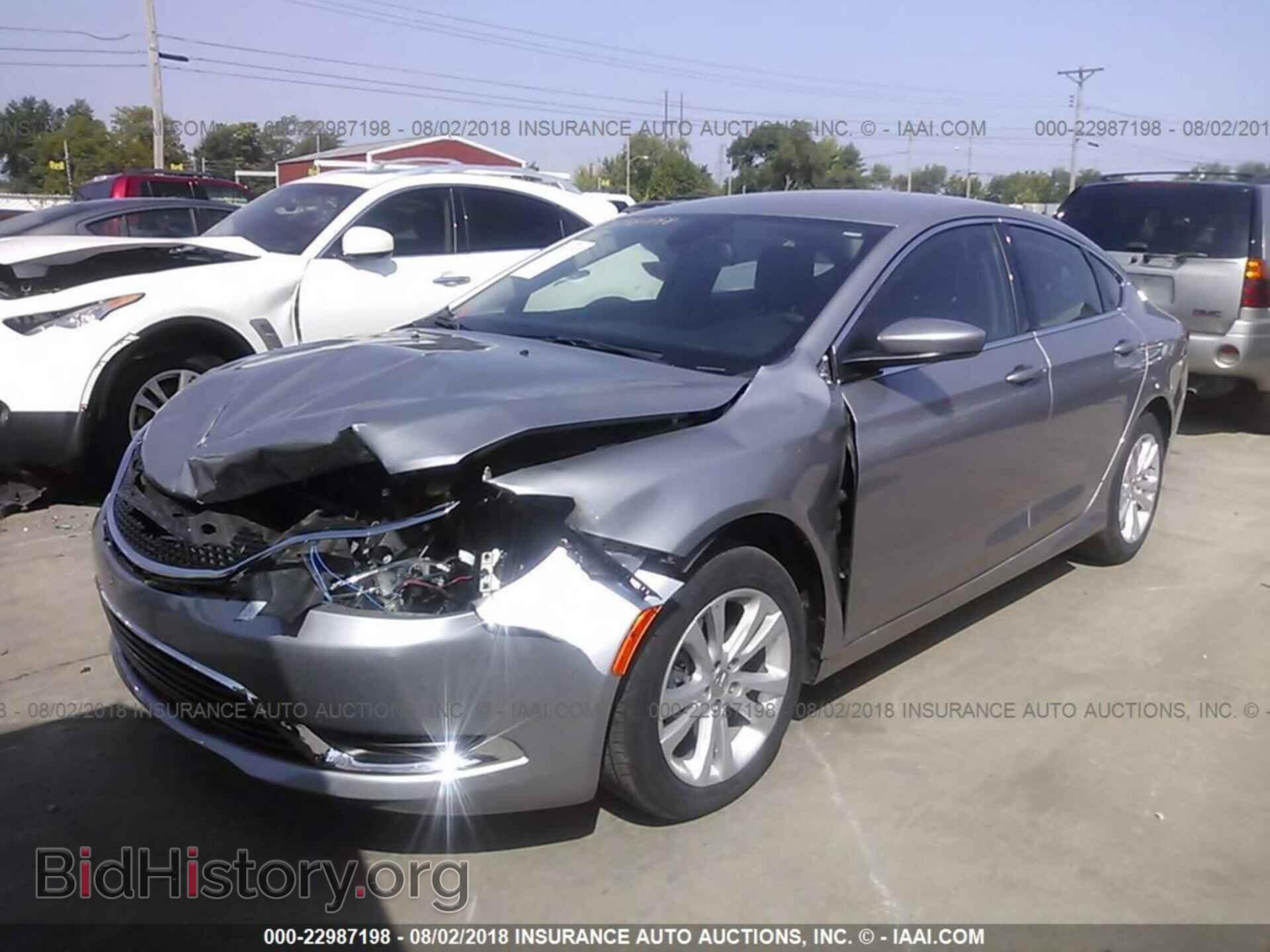2017 Chrysler 200 - VIN: 1C3CCCAB5HN505301 - Фото 2