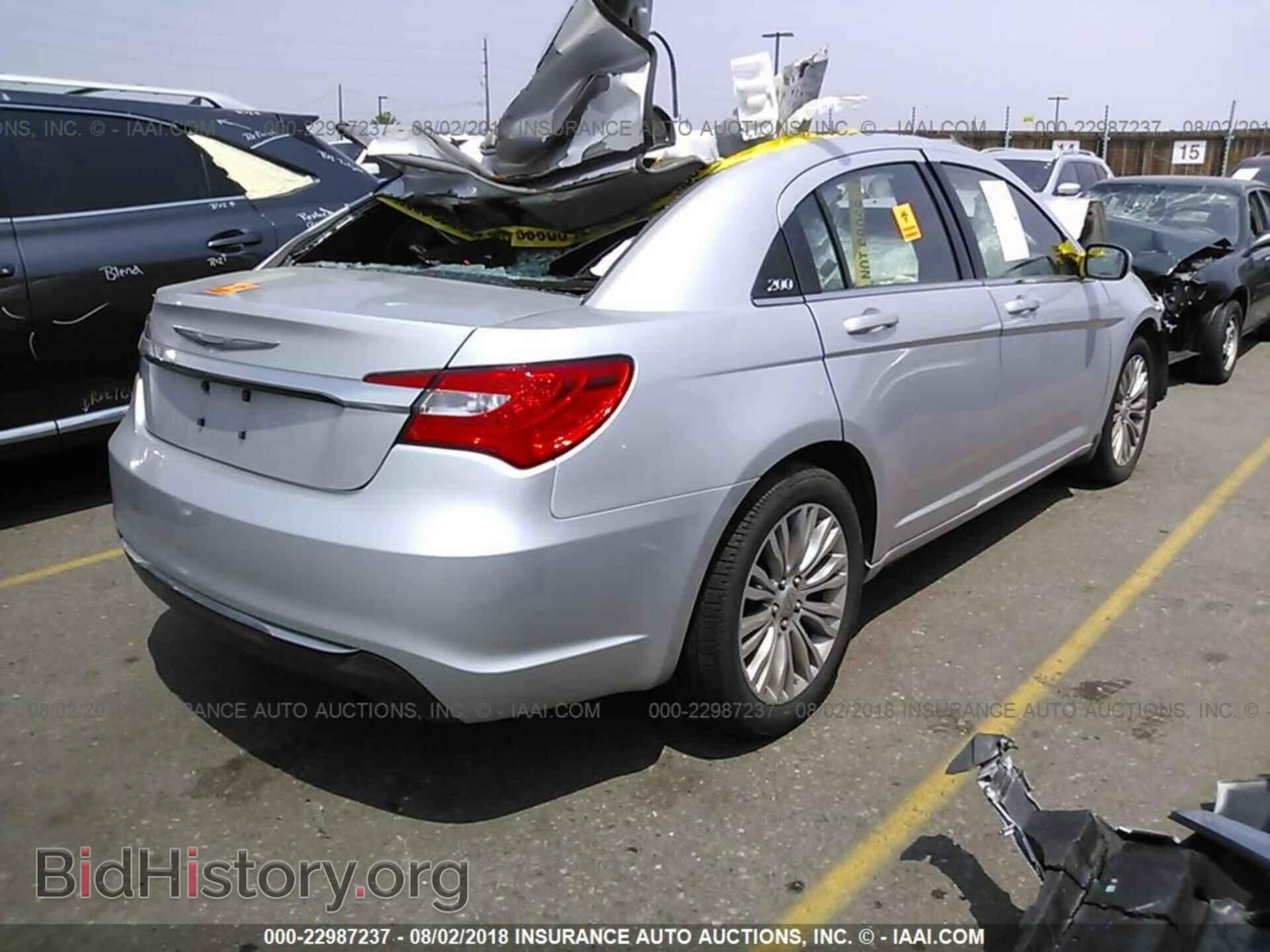 2012 Chrysler 200 - VIN: 1C3CCBAB1CN152381 - Фото 4