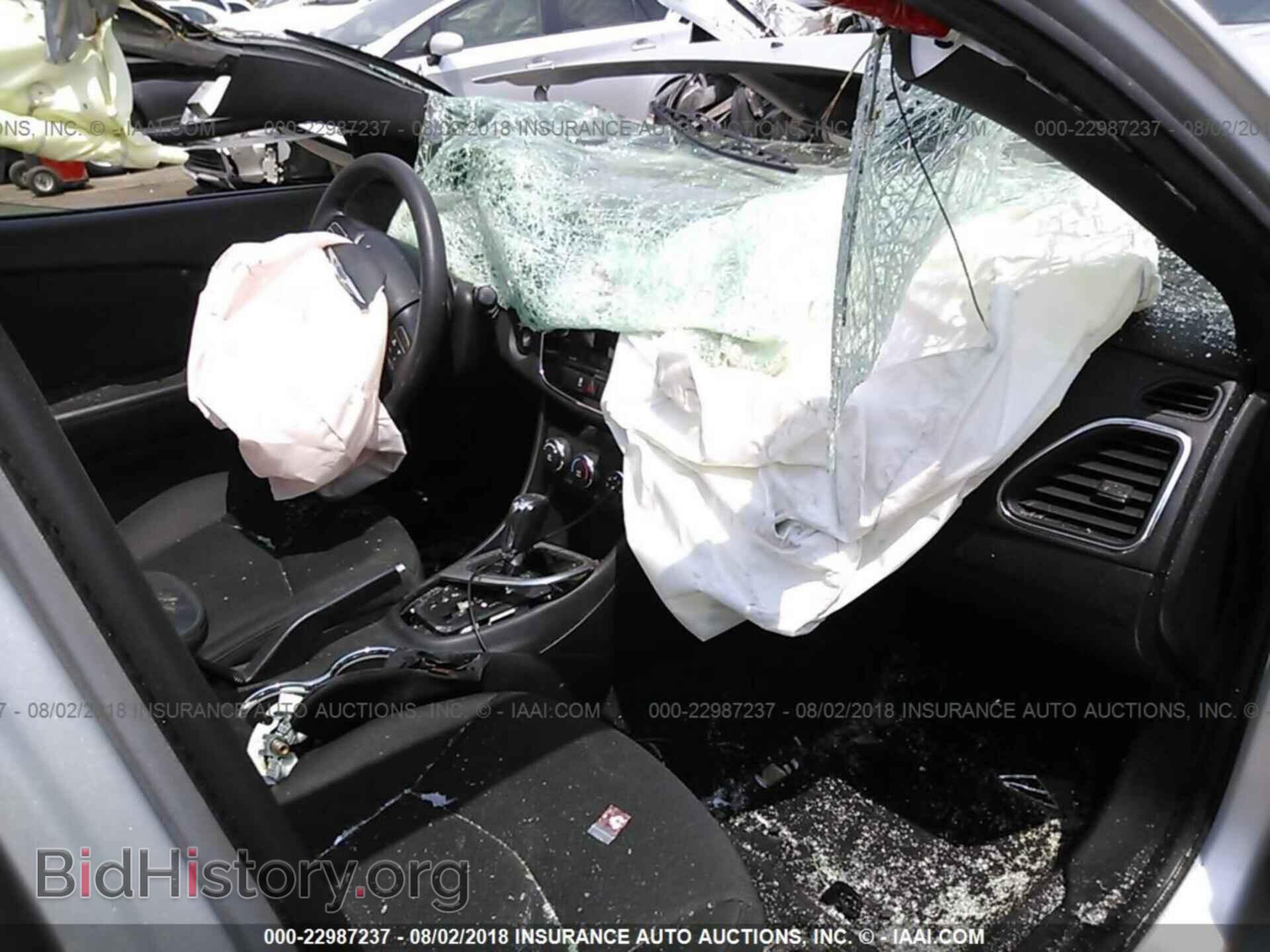 2012 Chrysler 200 - VIN: 1C3CCBAB1CN152381 - Фото 5