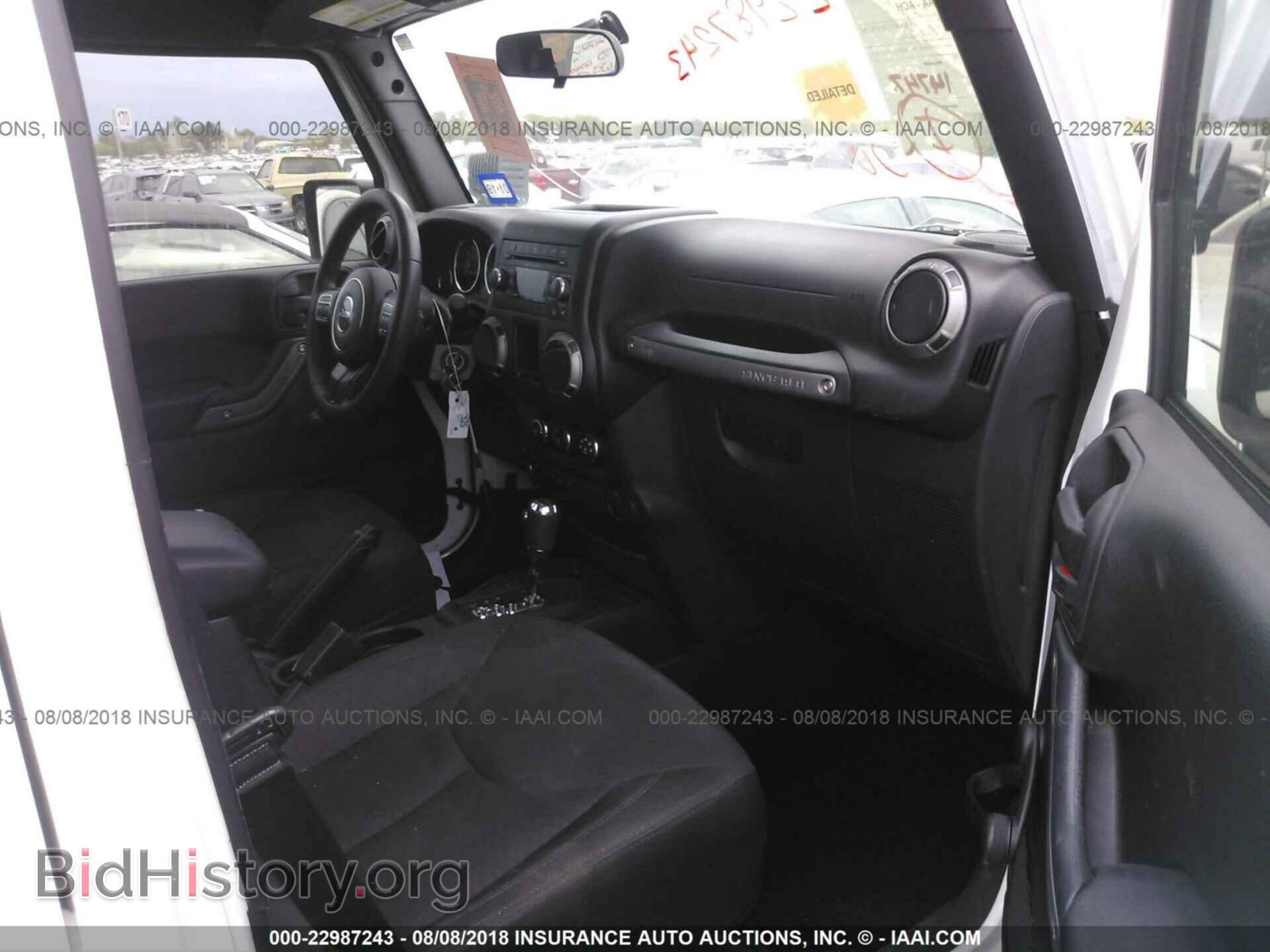2016 Jeep Wrangler - VIN: 1C4BJWDG8GL343261 - Фото 5