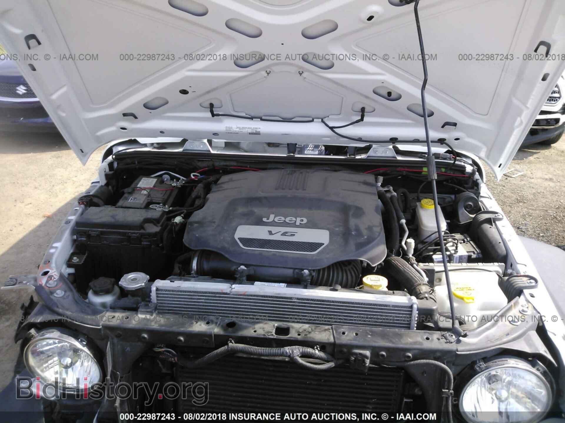 2016 Jeep Wrangler - VIN: 1C4BJWDG8GL343261 - Фото 10