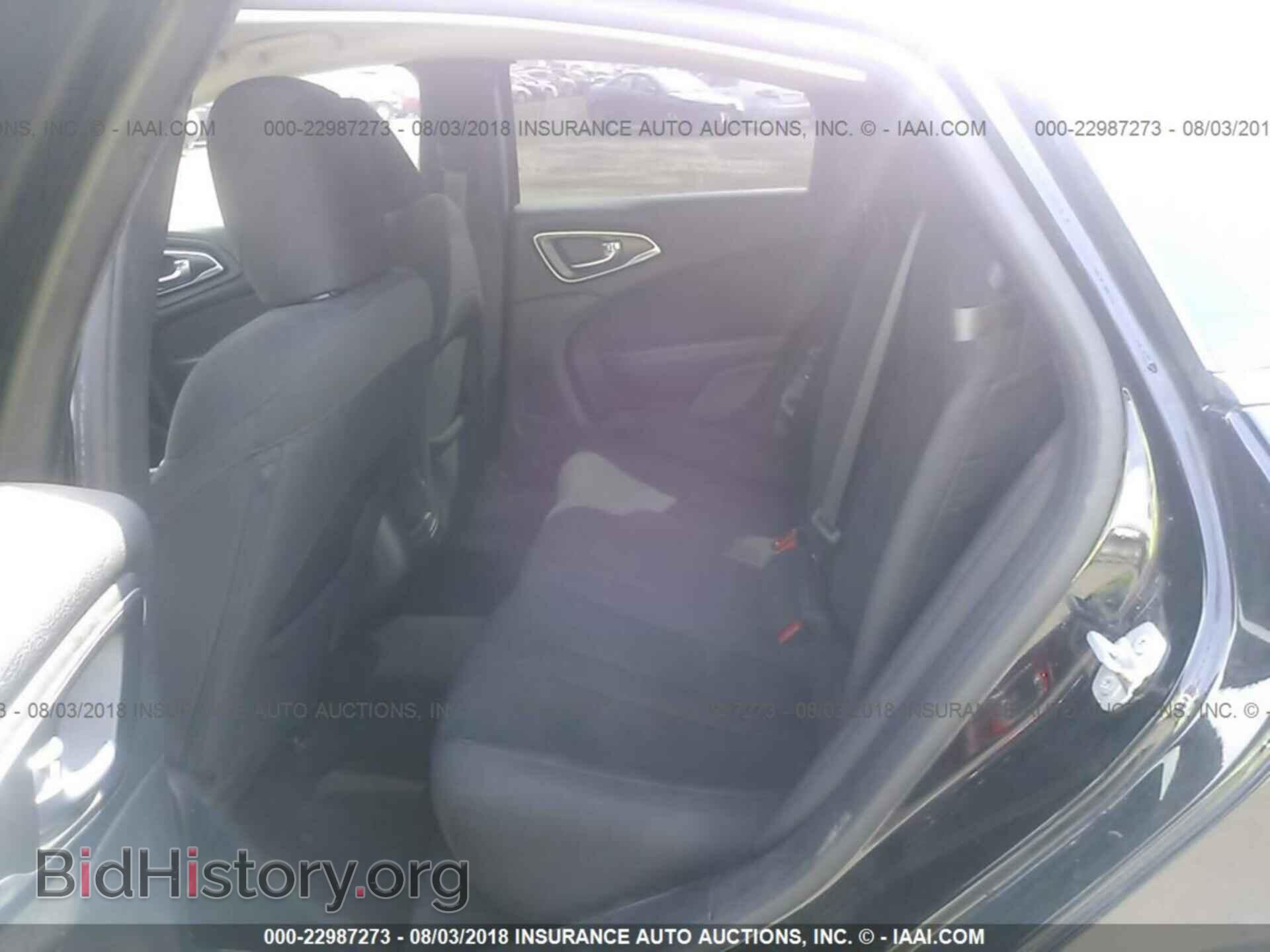 2016 Chrysler 200 - VIN: 1C3CCCAB8GN120524 - Photo 8