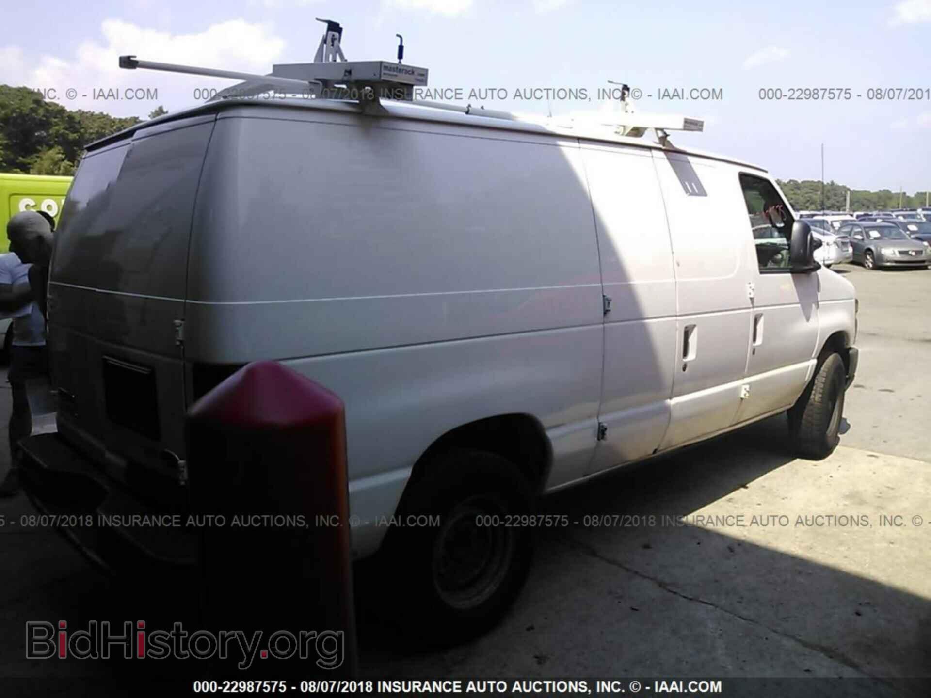 2011 Ford Econoline - VIN: 1FTNE2EL7BDB04101 - Photo 4