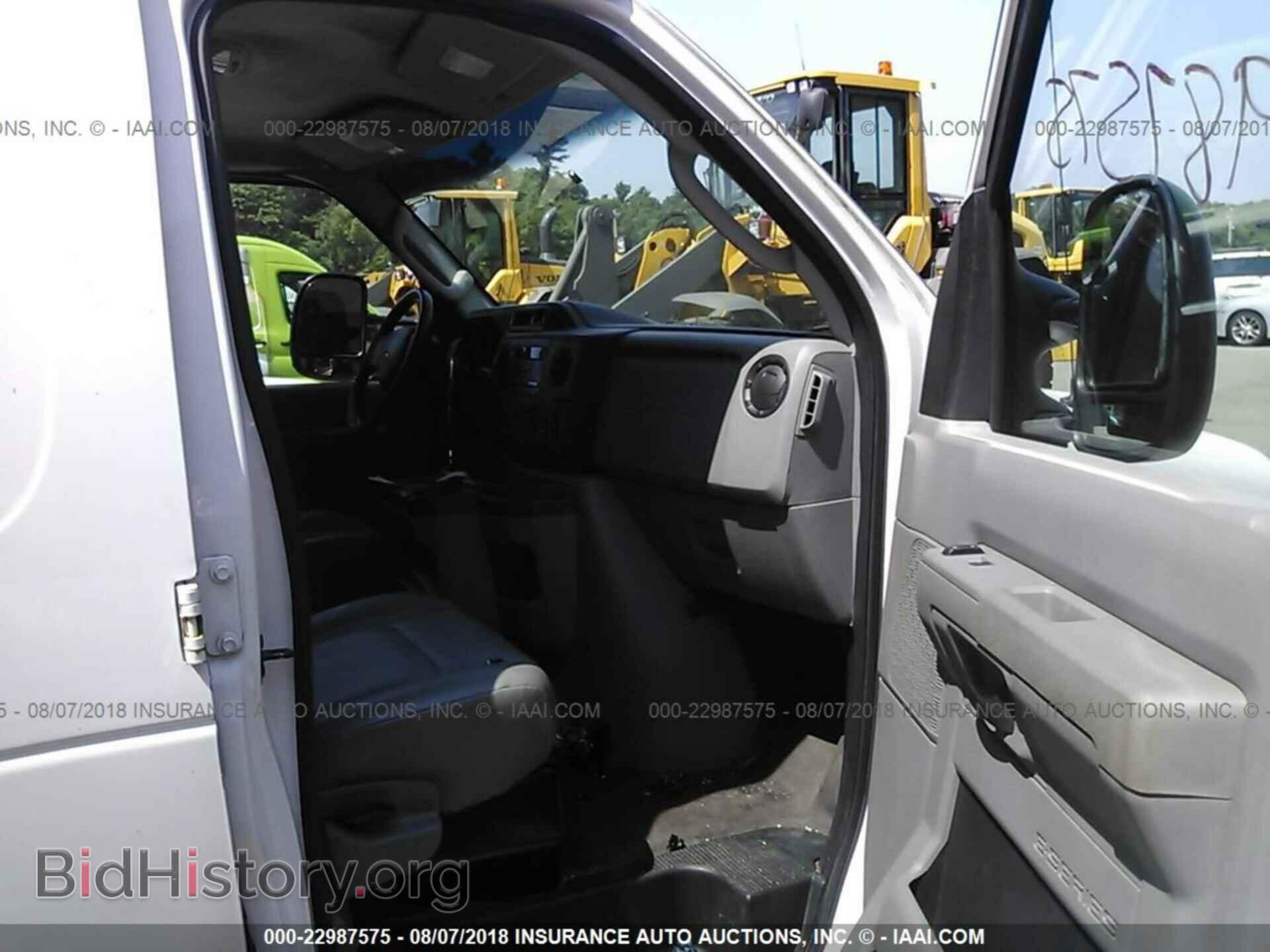 2011 Ford Econoline - VIN: 1FTNE2EL7BDB04101 - Photo 5