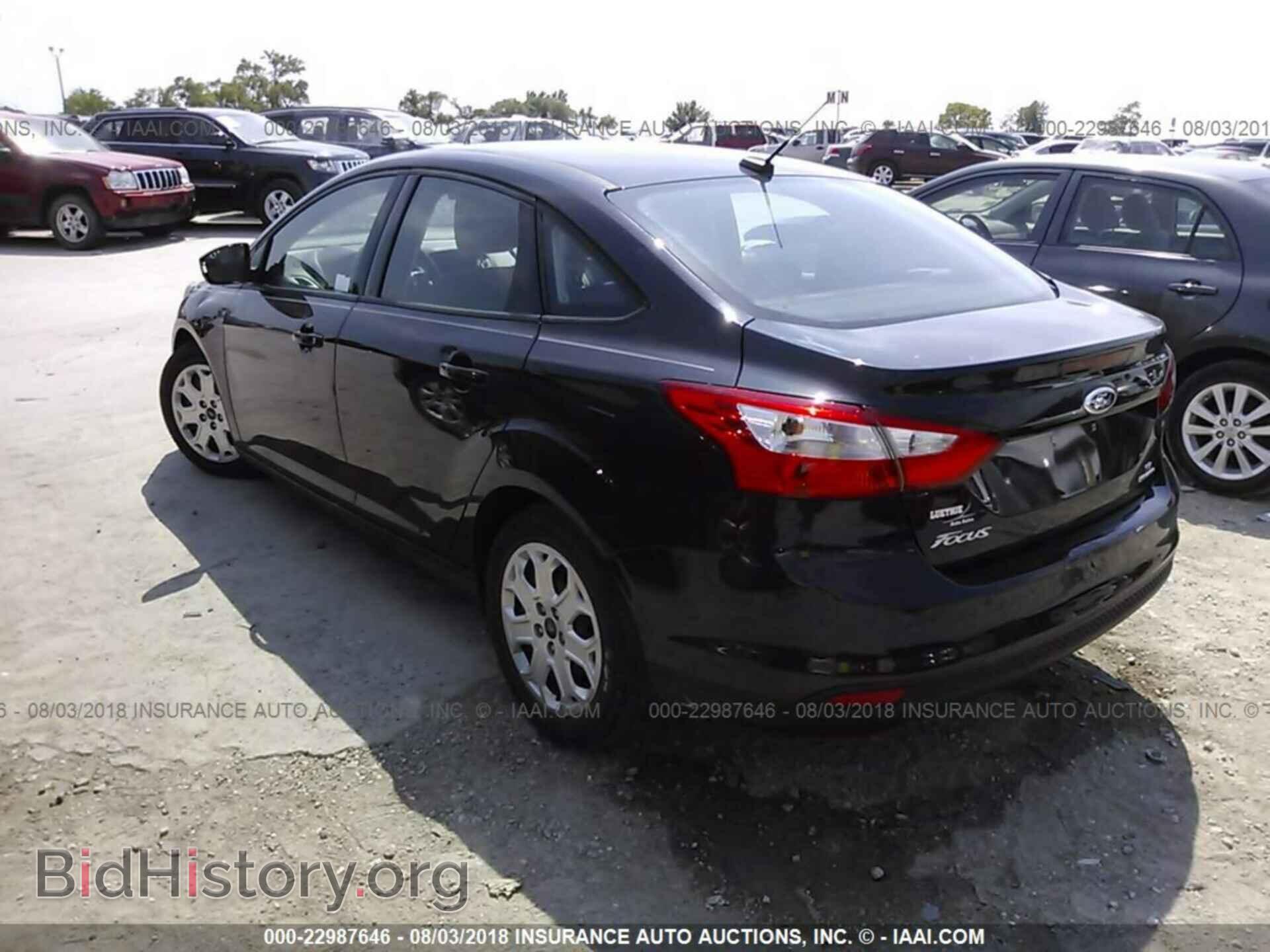 2012 Ford Focus - VIN: 1FAHP3F28CL378178 - Photo 3