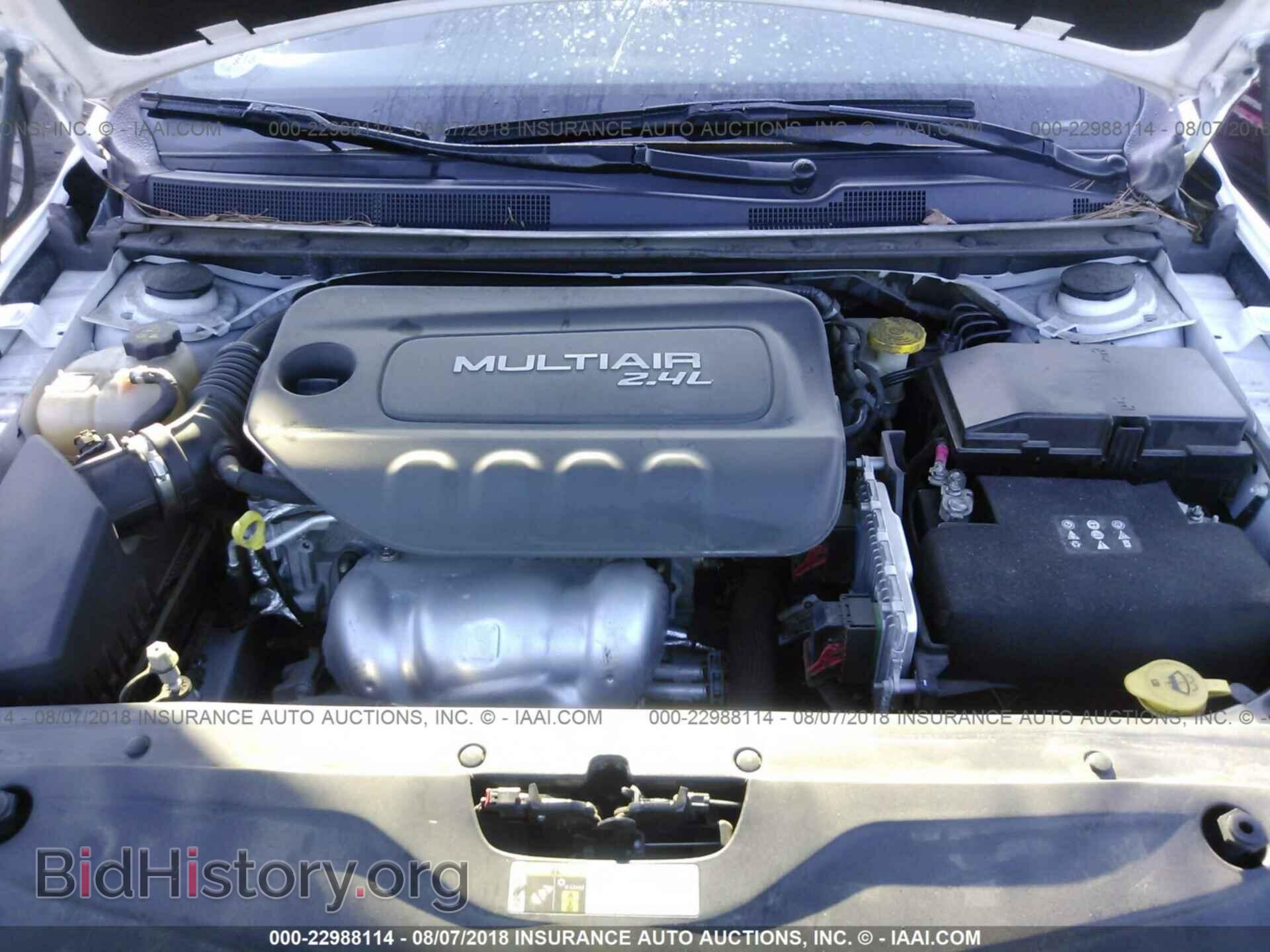 2015 Chrysler 200 - VIN: 1C3CCCBB2FN684196 - Фото 10