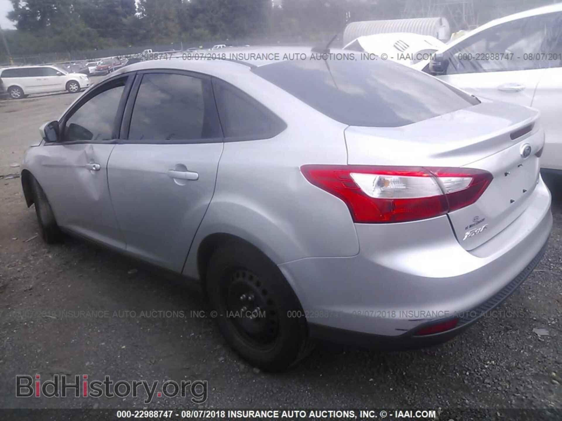 2012 Ford Focus - VIN: 1FAHP3F28CL161911 - Фото 3