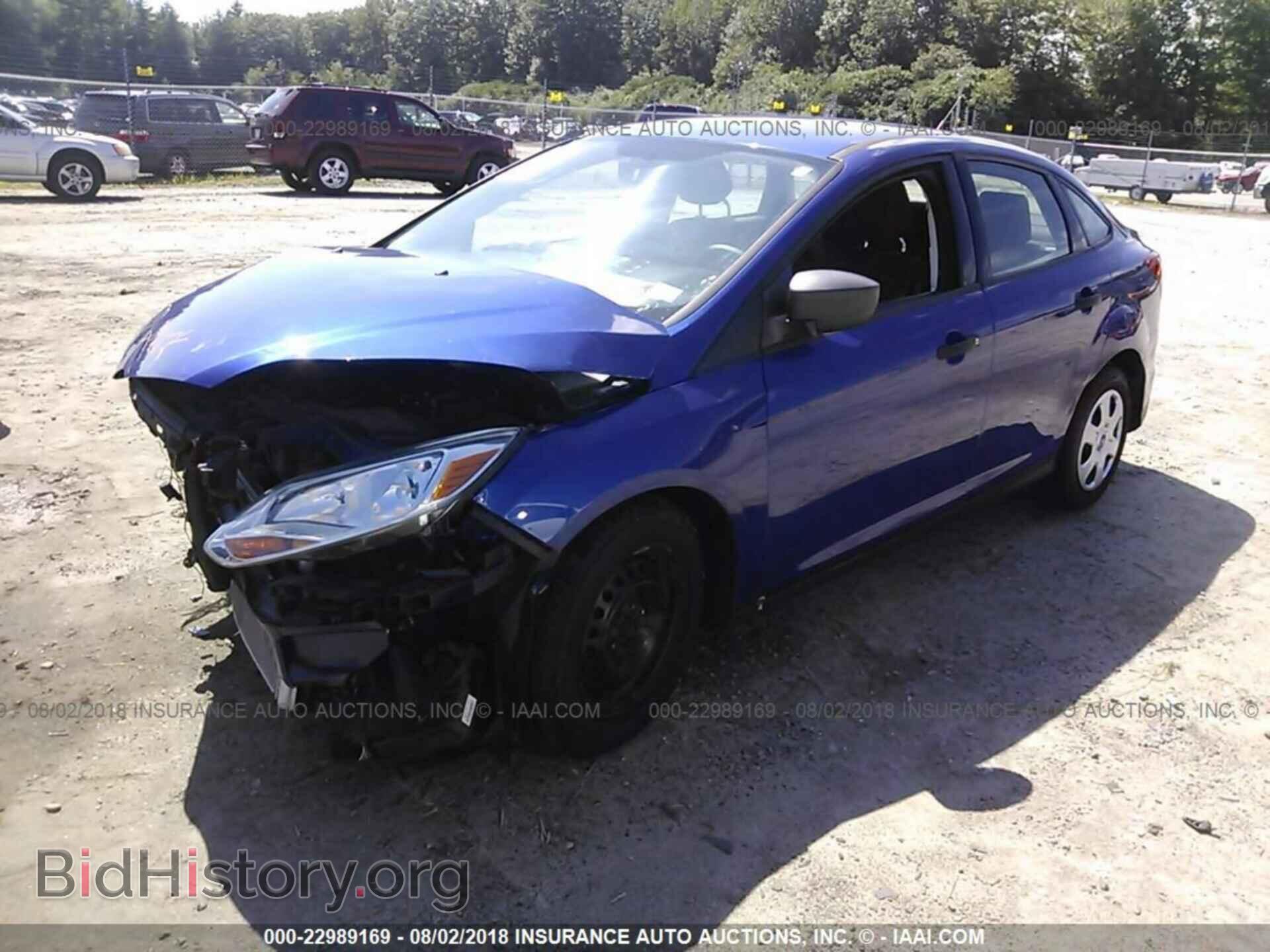 2012 Ford Focus - VIN: 1FAHP3E20CL317702 - Фото 2
