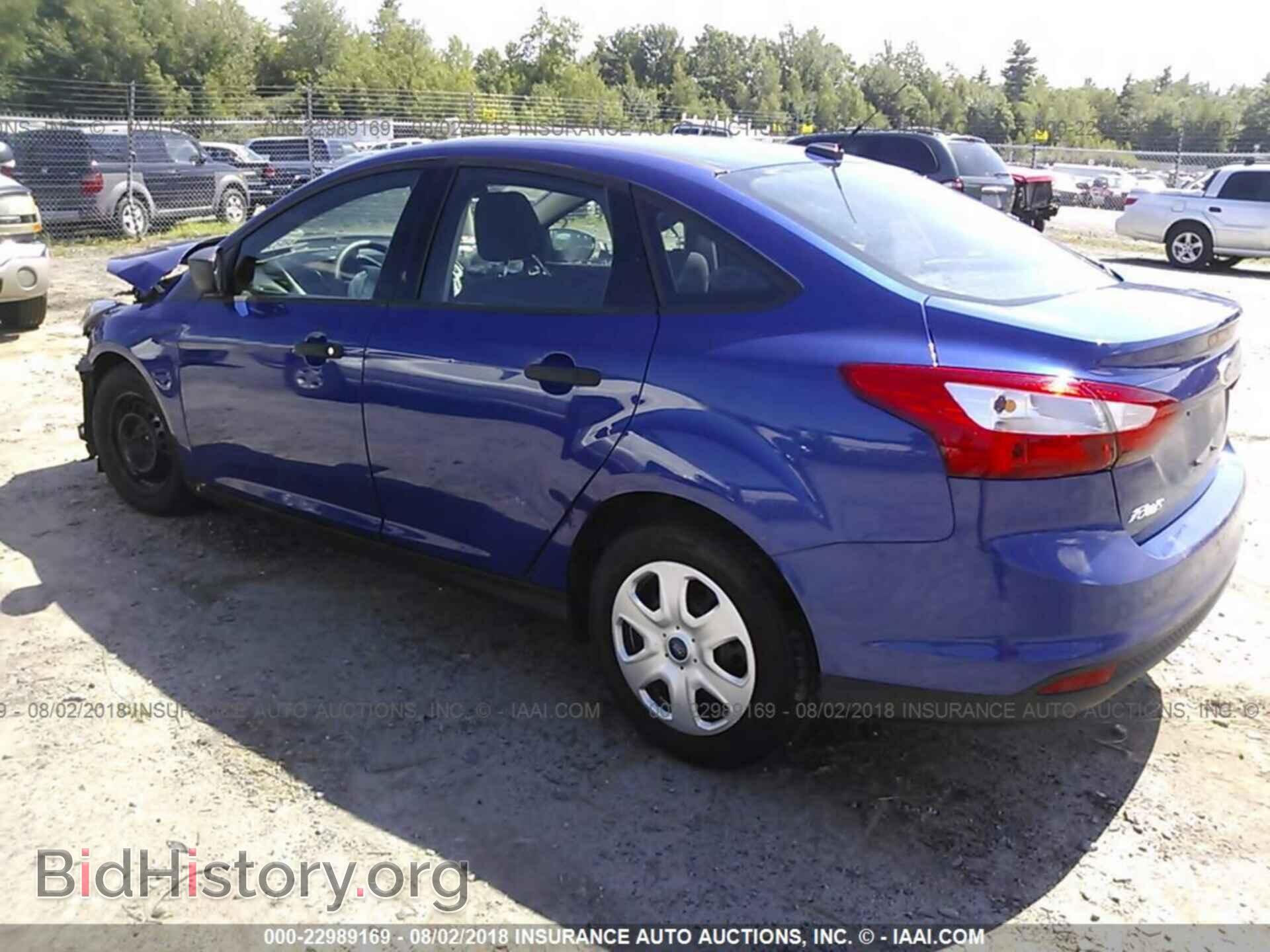 2012 Ford Focus - VIN: 1FAHP3E20CL317702 - Фото 3