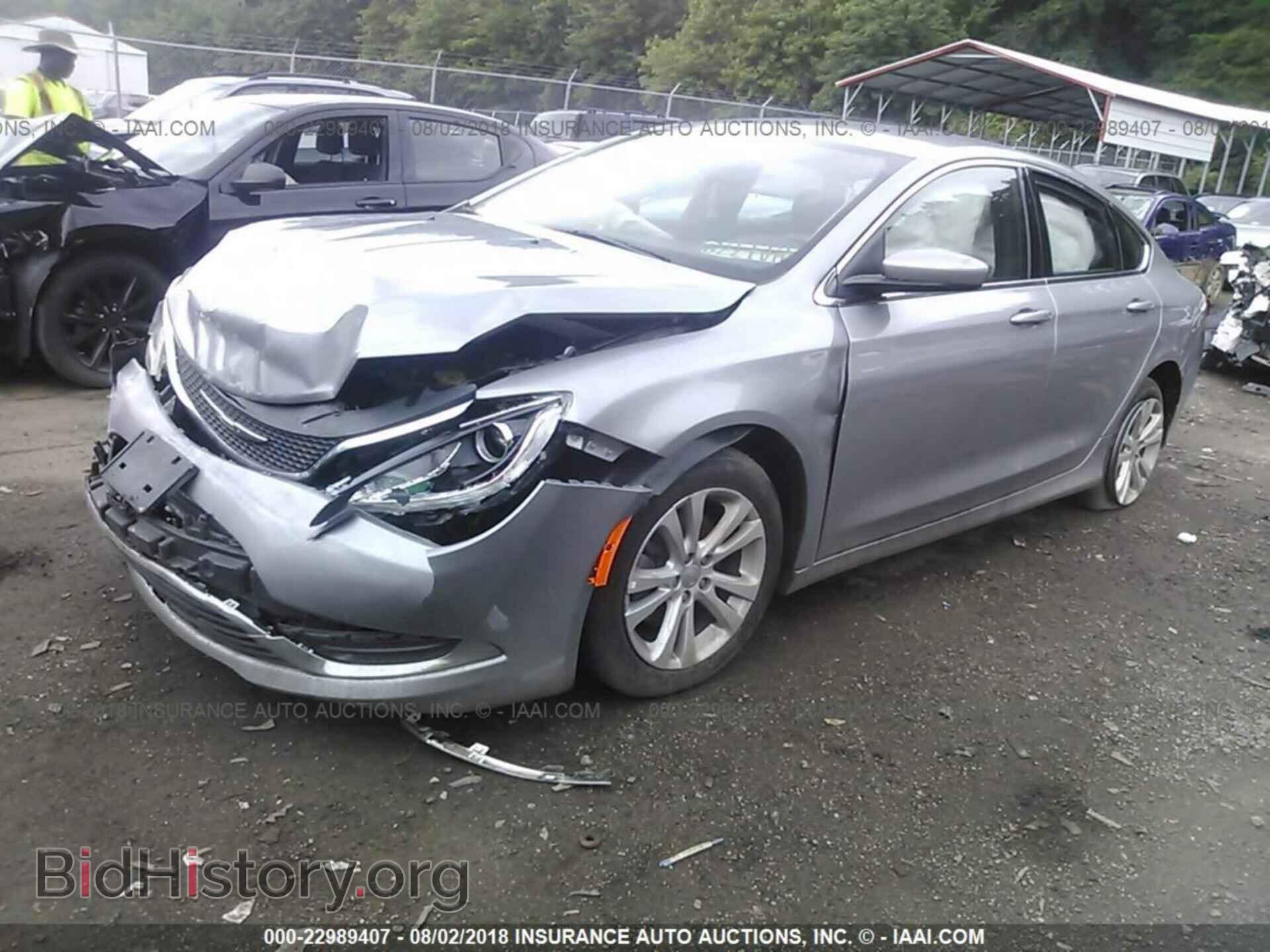 2015 Chrysler 200 - VIN: 1C3CCCAB6FN580392 - Photo 2