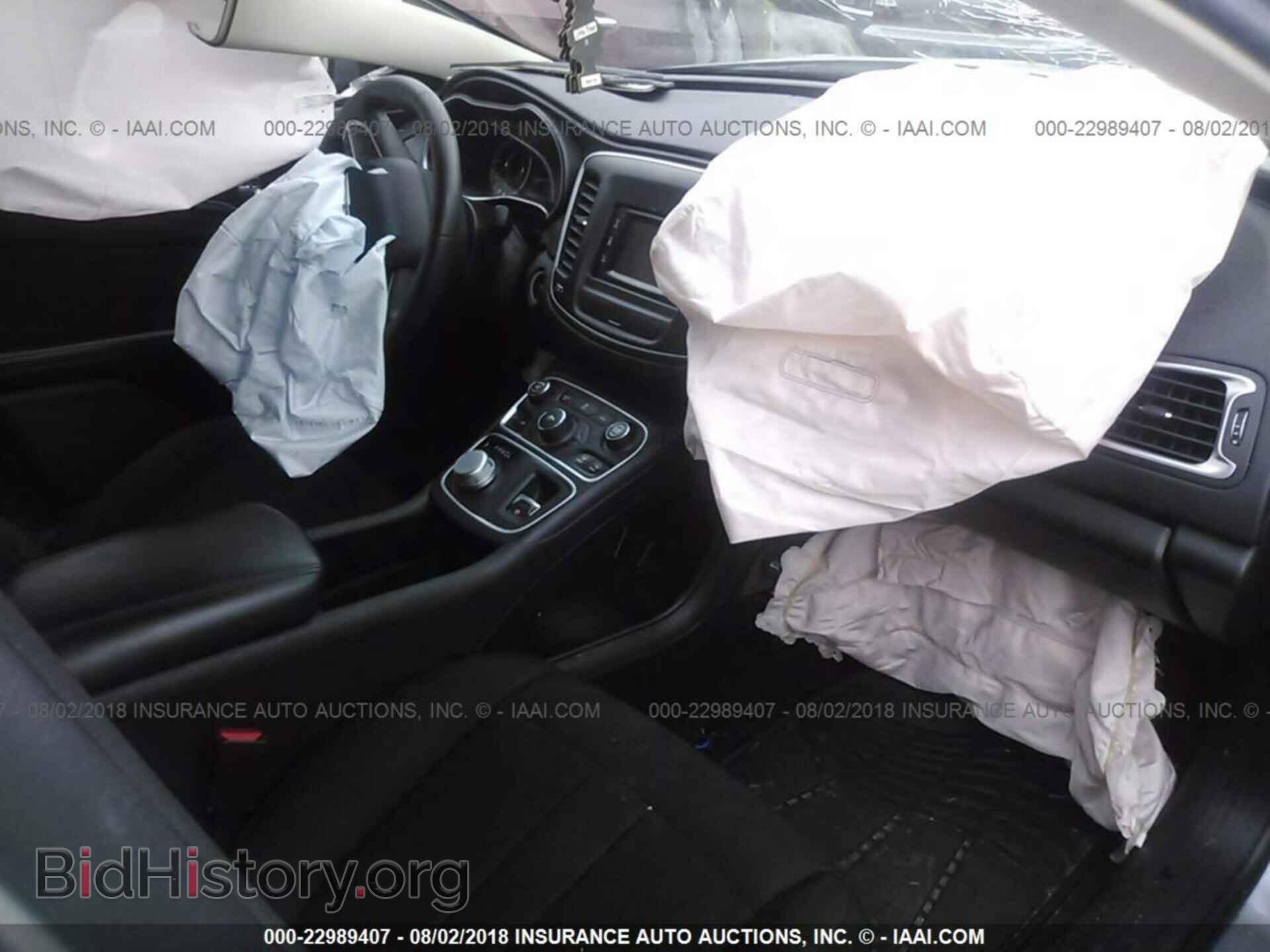 2015 Chrysler 200 - VIN: 1C3CCCAB6FN580392 - Photo 5