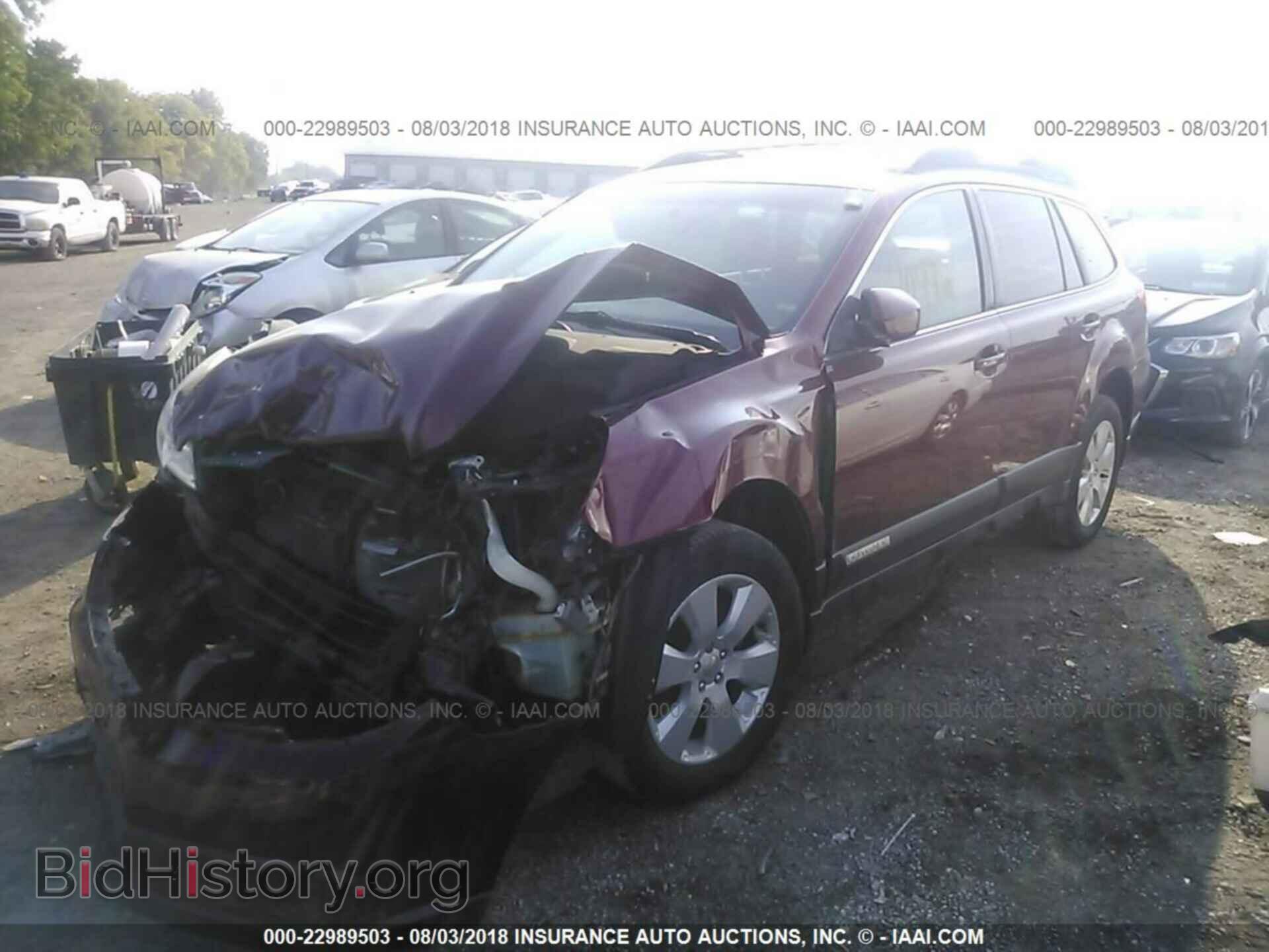 2011 Subaru Outback - VIN: 4S4BRCCC7B3447430 - Фото 2
