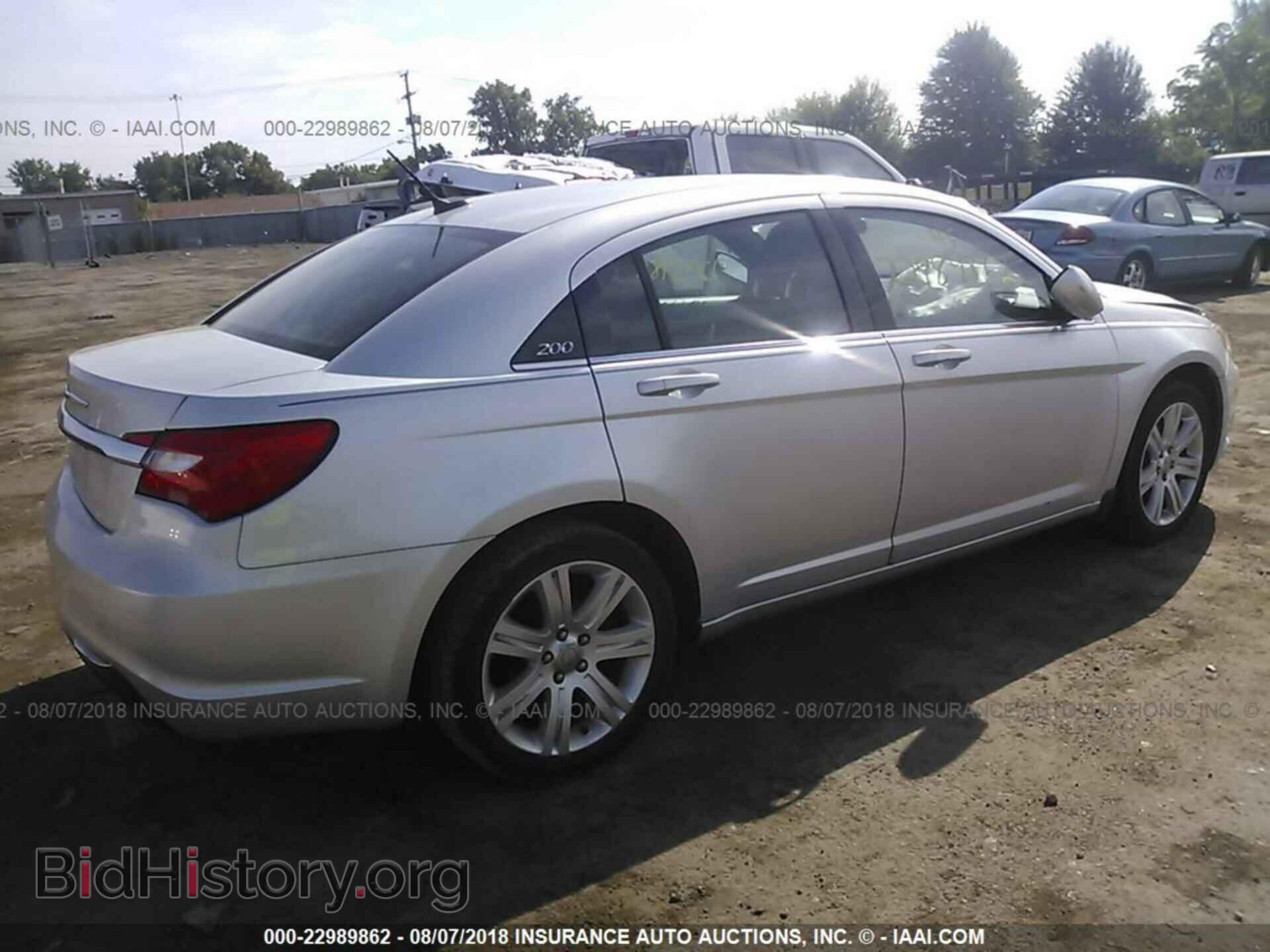2011 Chrysler 200 - VIN: 1C3BC1FB8BN607269 - Фото 4