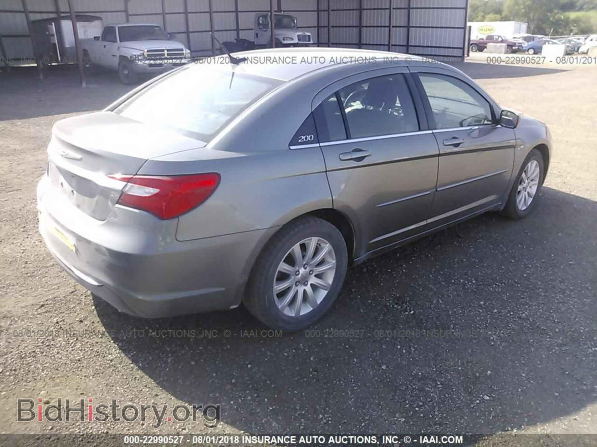 2013 Chrysler 200 - VIN: 1C3CCBBG7DN697173 - Photo 4
