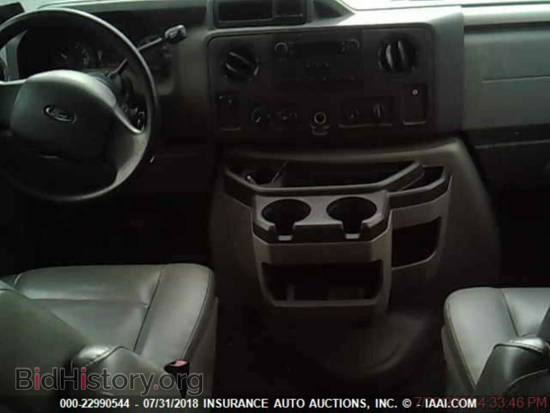 2013 Ford Econoline - VIN: 1FBNE3BL8DDA76925 - Photo 2